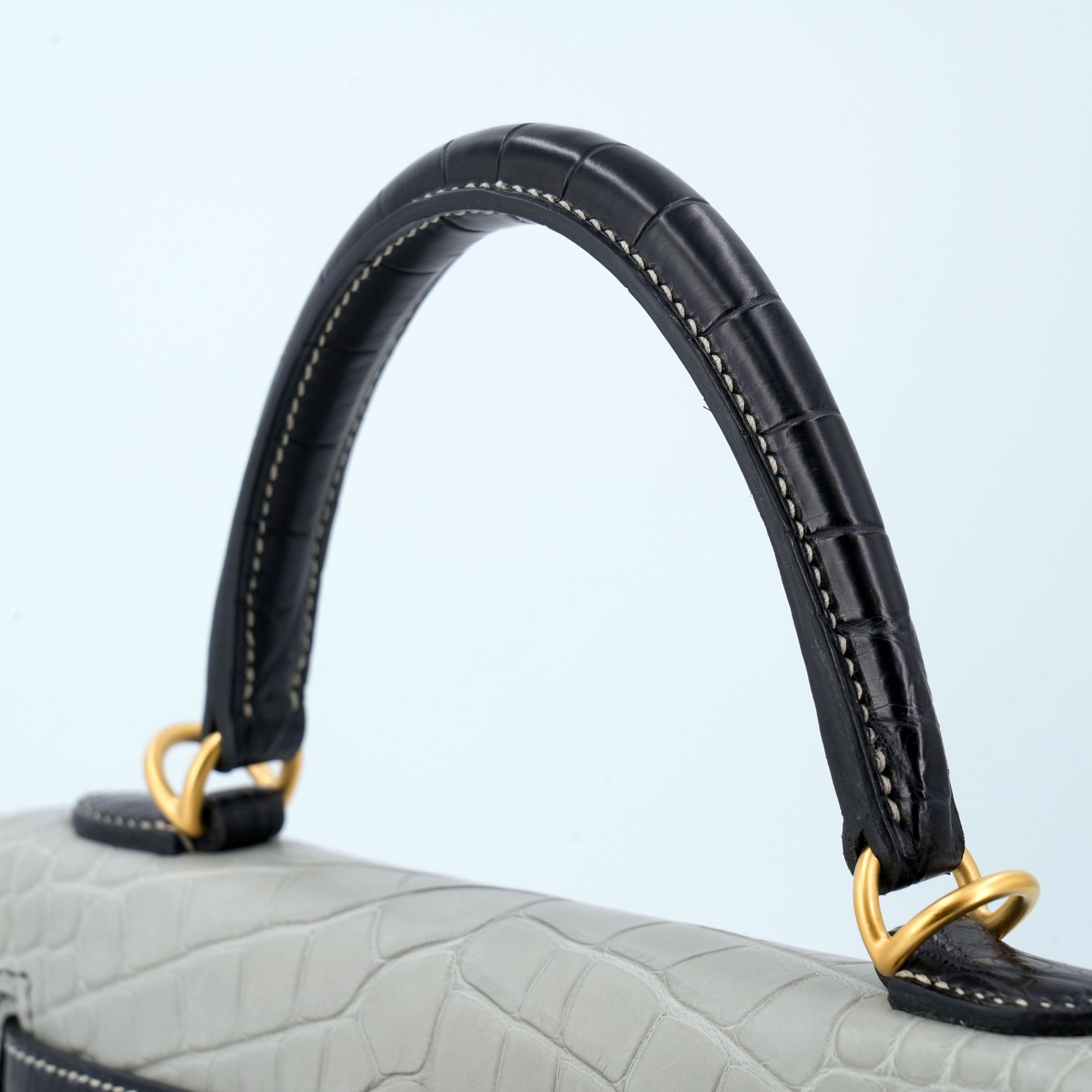 Brand New ( Rank N ) HERMÈS Special Order Kelly 25 HSS Gris Perle (80) Noir (89) Matte Alligator Brushed Gold hardware W (2024) - 5