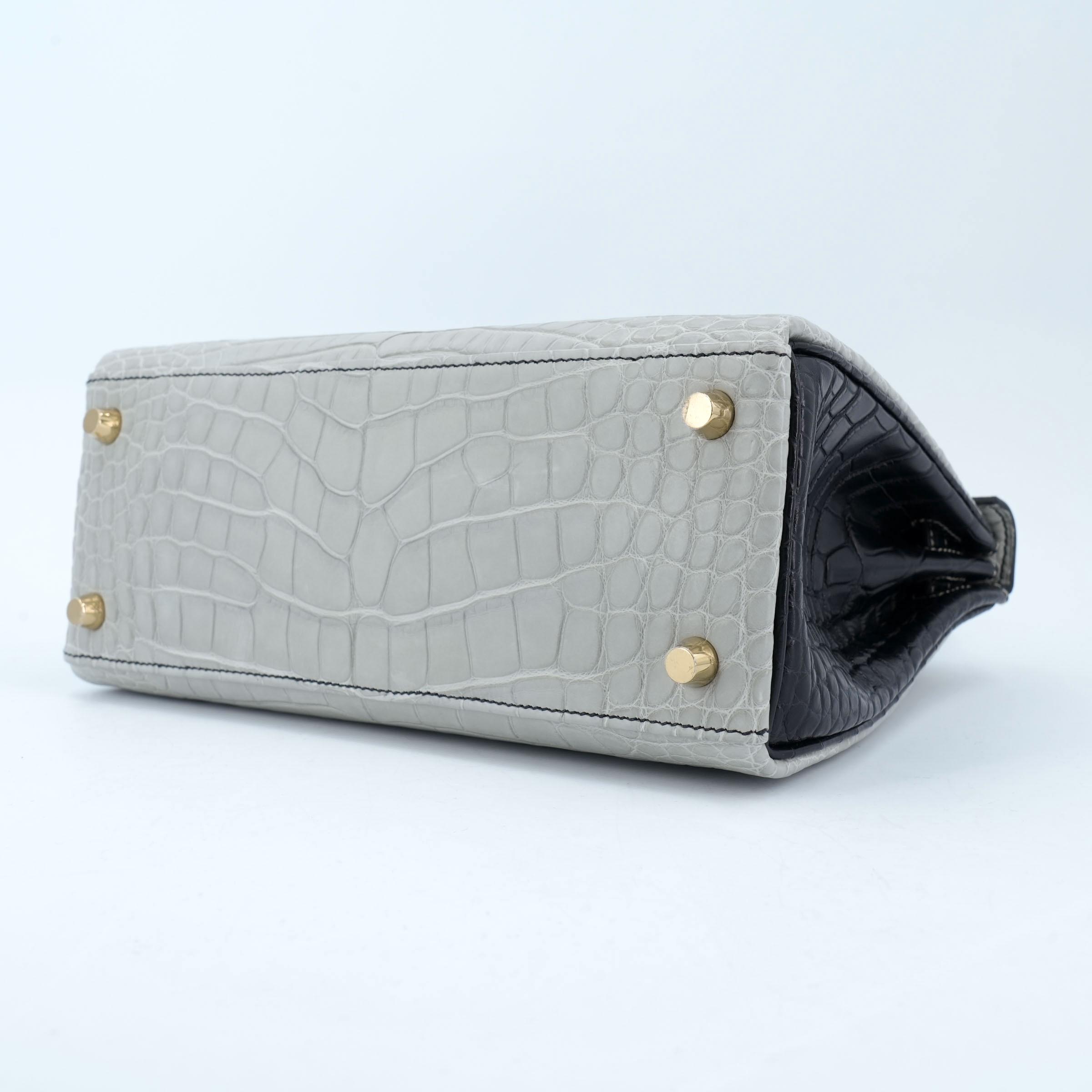 Brand New ( Rank N ) HERMÈS Special Order Kelly 25 HSS Gris Perle (80) Noir (89) Matte Alligator Brushed Gold hardware W (2024) - 7