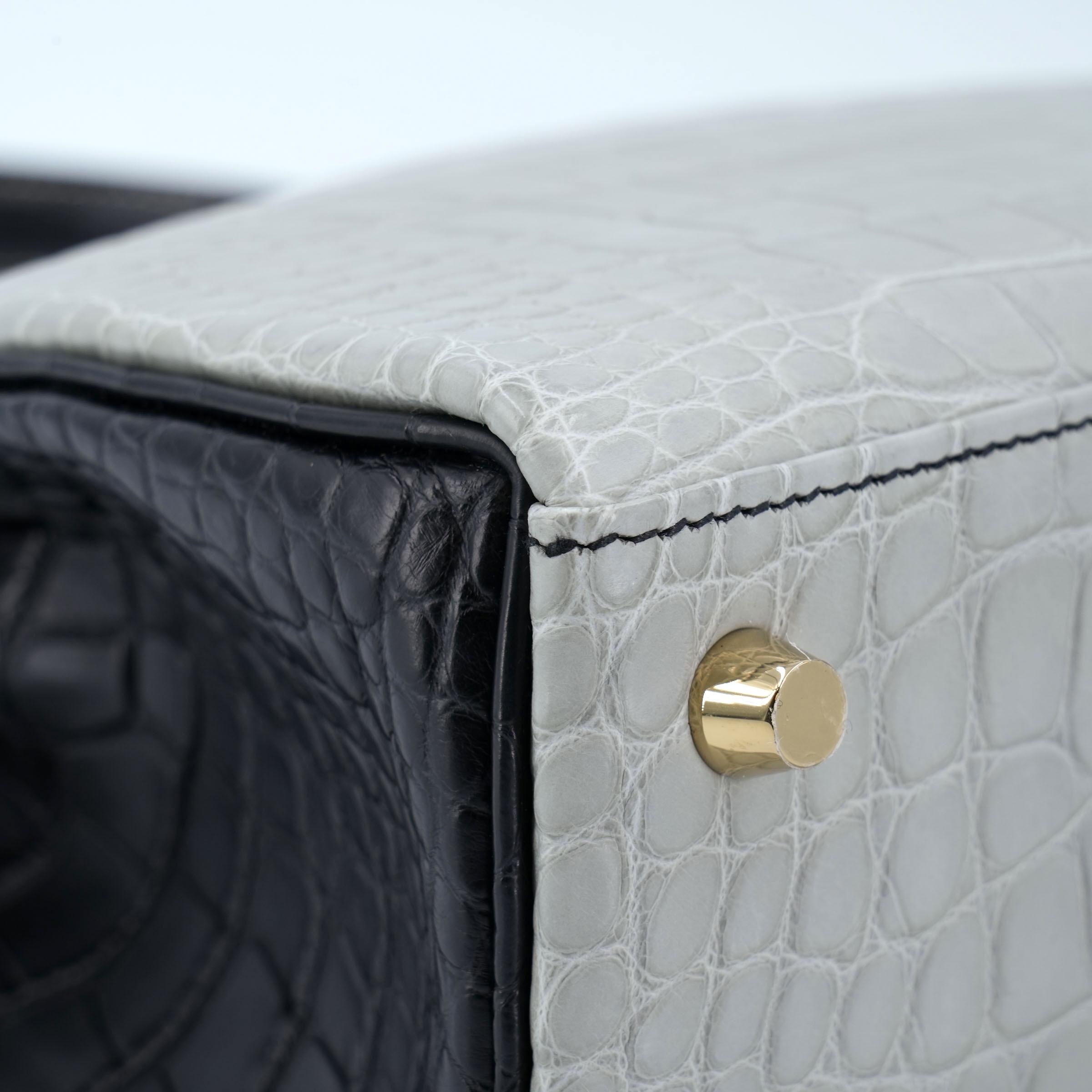 Brand New ( Rank N ) HERMÈS Special Order Kelly 25 HSS Gris Perle (80) Noir (89) Matte Alligator Brushed Gold hardware W (2024) - 10