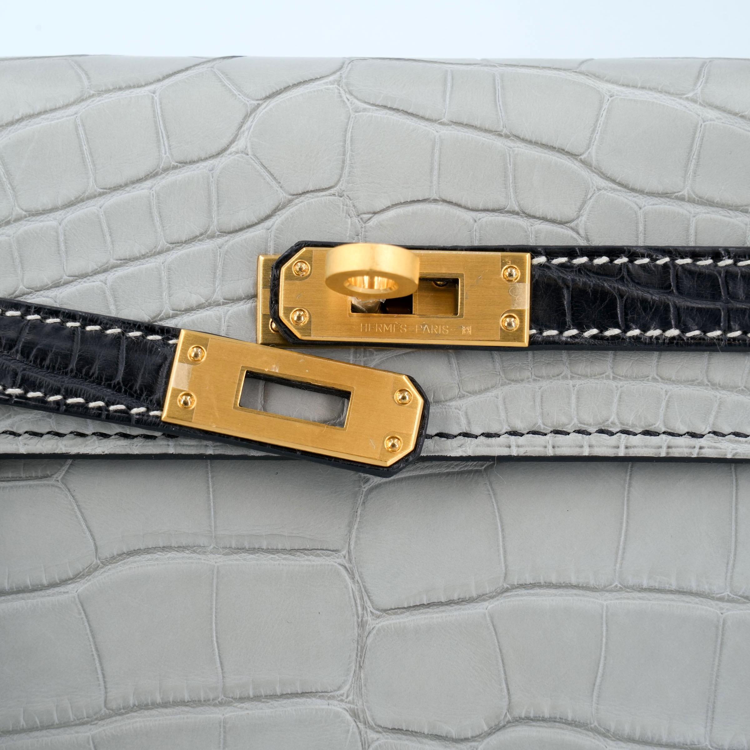 Brand New ( Rank N ) HERMÈS Special Order Kelly 25 HSS Gris Perle (80) Noir (89) Matte Alligator Brushed Gold hardware W (2024) - 14