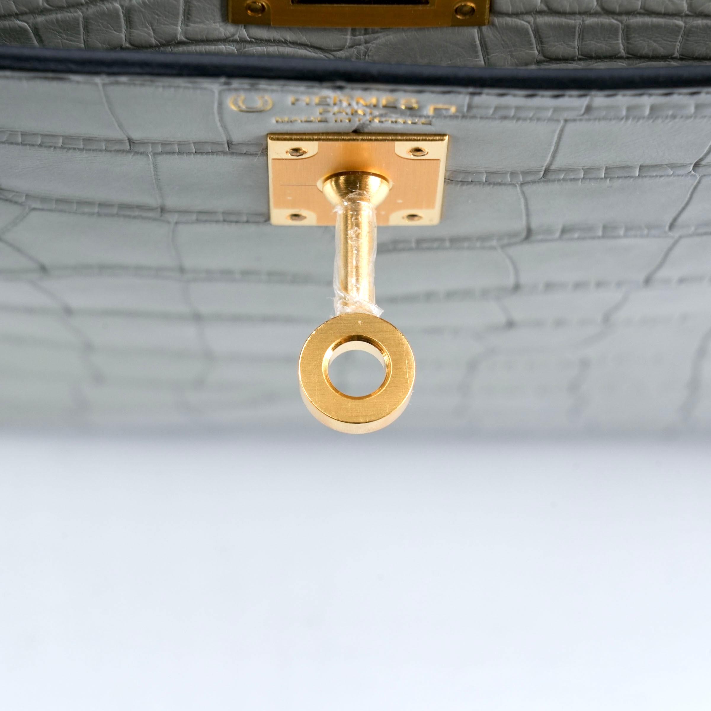 Brand New ( Rank N ) HERMÈS Special Order Kelly 25 HSS Gris Perle (80) Noir (89) Matte Alligator Brushed Gold hardware W (2024) - 16