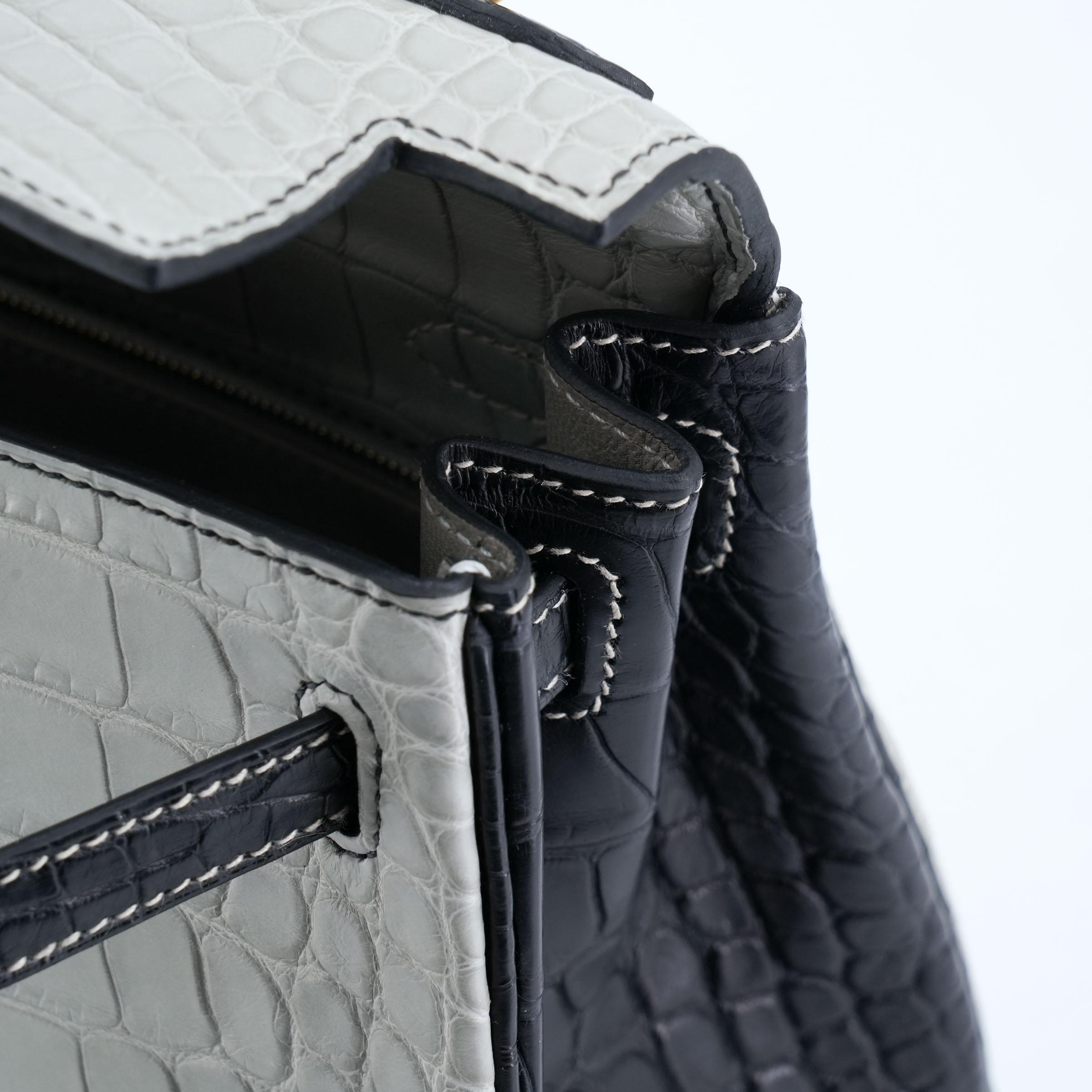 Brand New ( Rank N ) HERMÈS Special Order Kelly 25 HSS Gris Perle (80) Noir (89) Matte Alligator Brushed Gold hardware W (2024) - 18