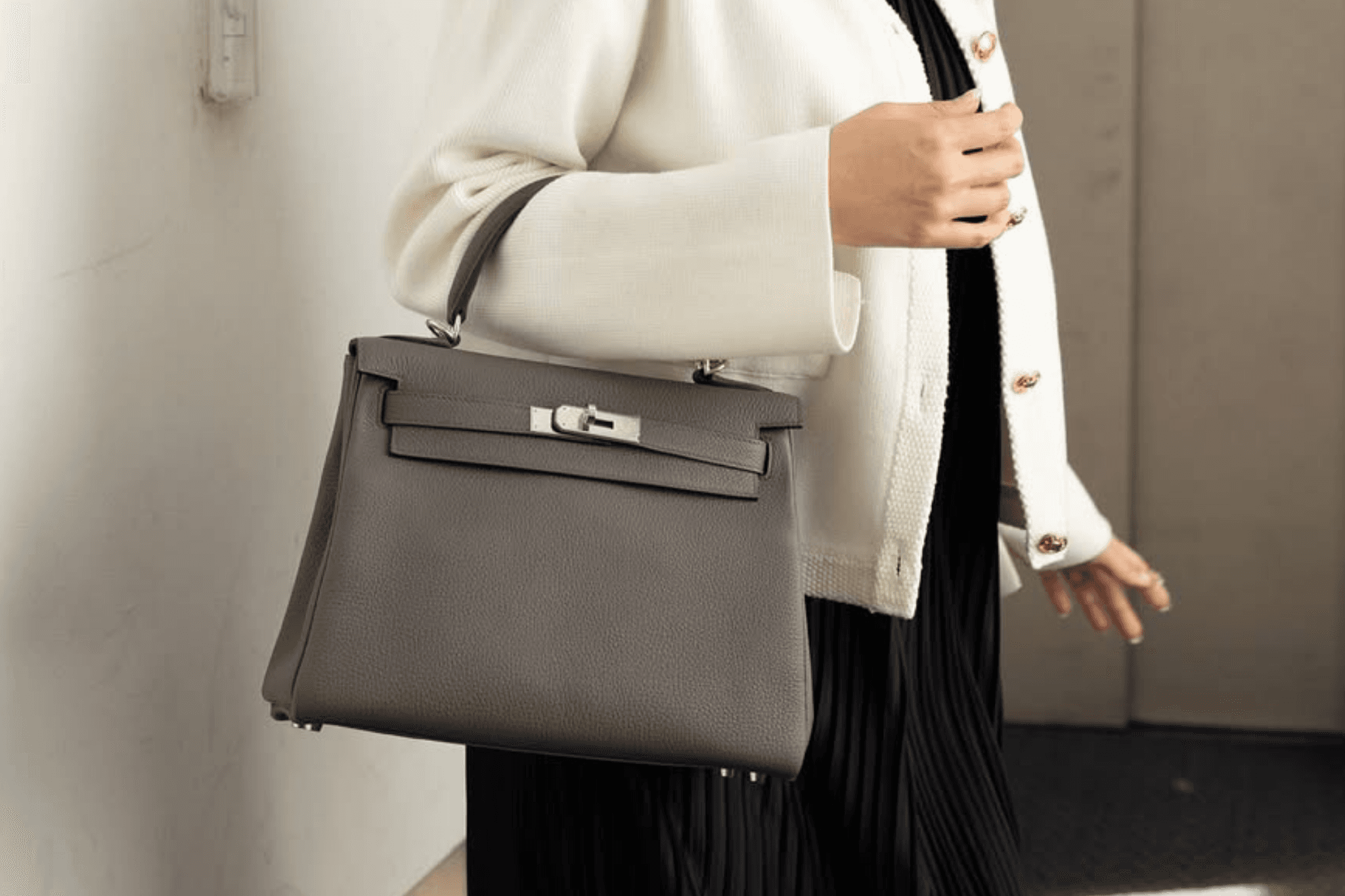 Kelly 28 的回收價格是多少？按材質與狀況分類的行情及高價出售技巧【2025年最新】