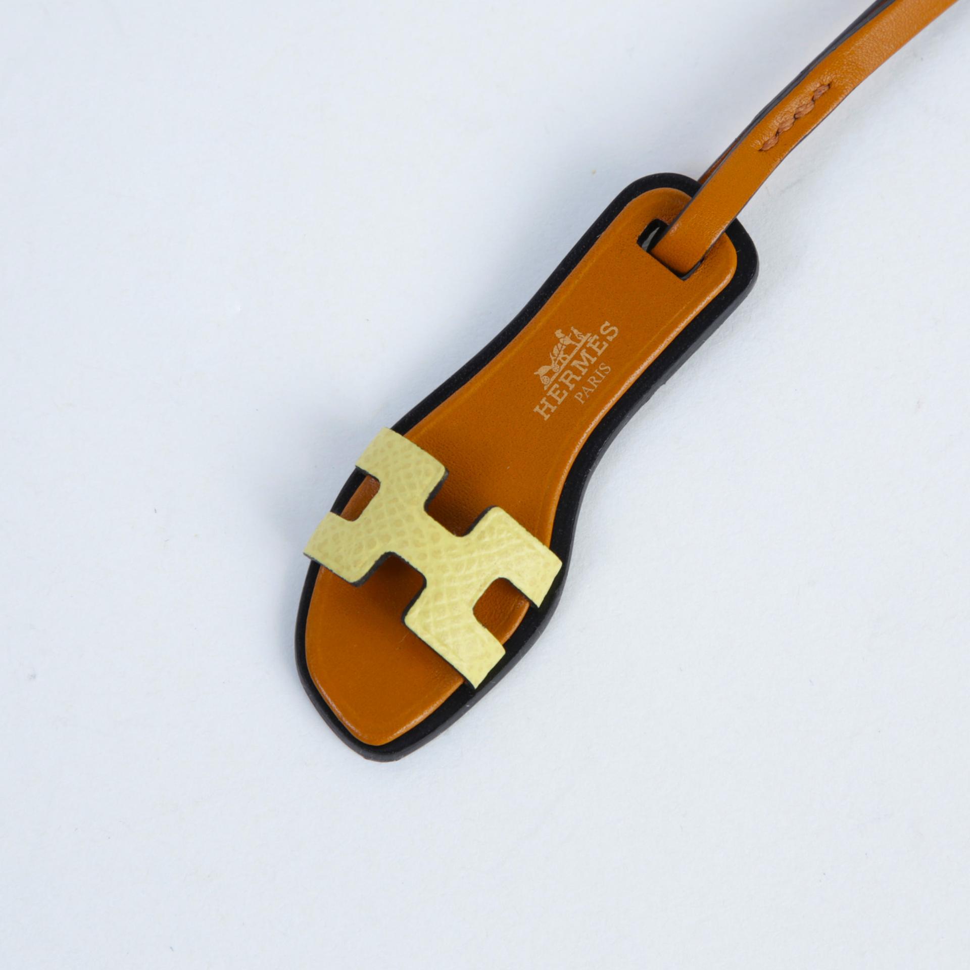 Unused ( Rank NS ) HERMÈS Oran Nano Charm Jaune Poussin (1Z) Epsom - 3
