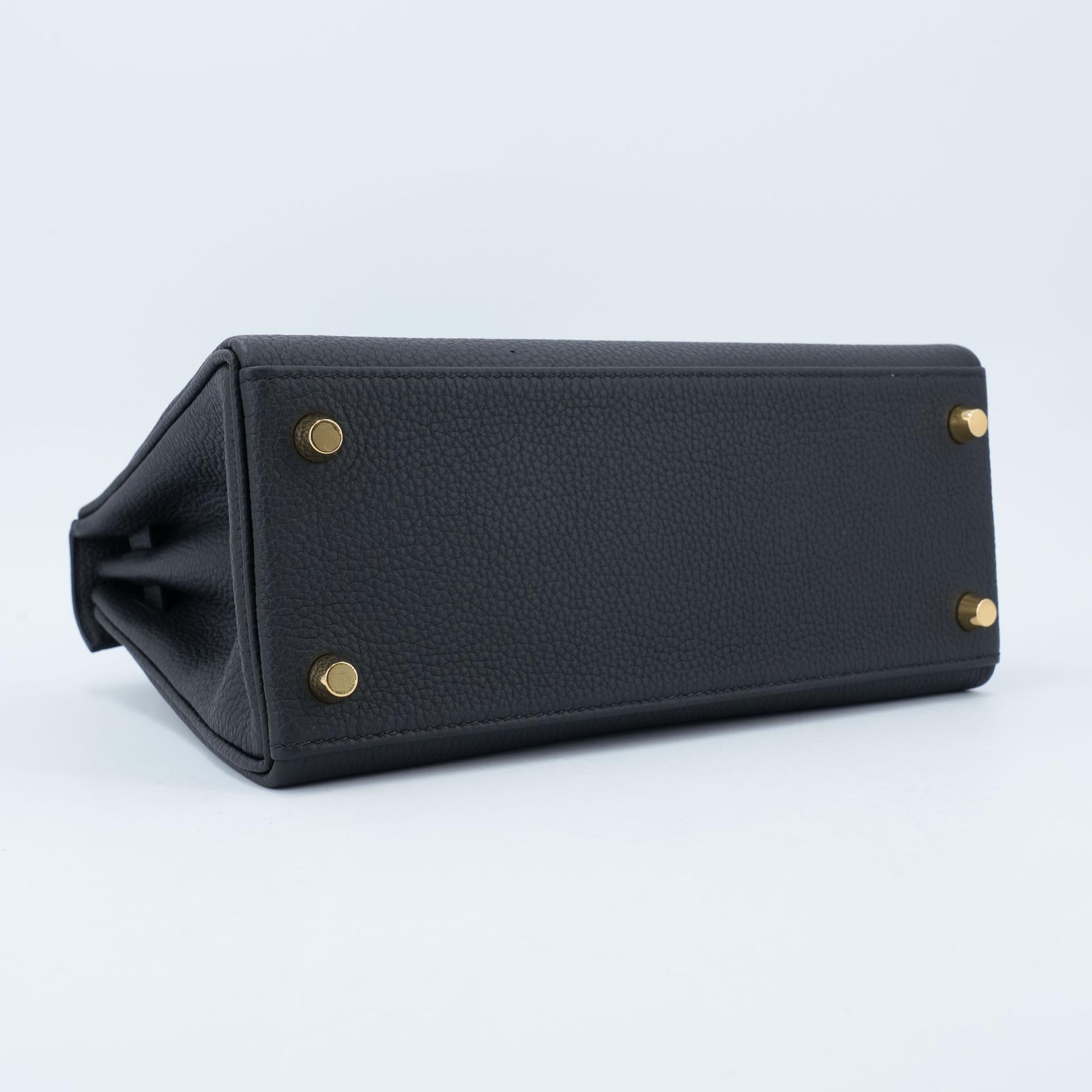 Brand New ( Rank N )  HERMÈS  Kelly 25 Noir (89) Togo Gold hardware K (2025) - 9