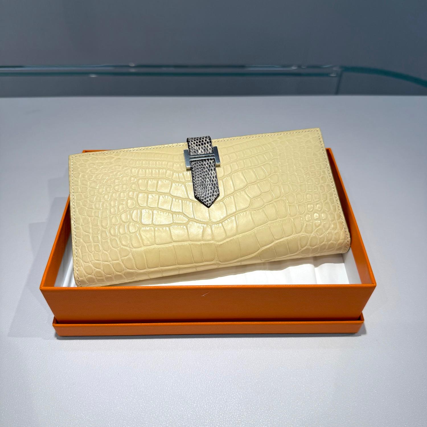 Unused ( Rank NS )  HERMÈS  Bearn Souffle wallet Vanille (Y1) Ombre (1B) Matte Alligator Lizard Palladium hardware C (2018) - 4