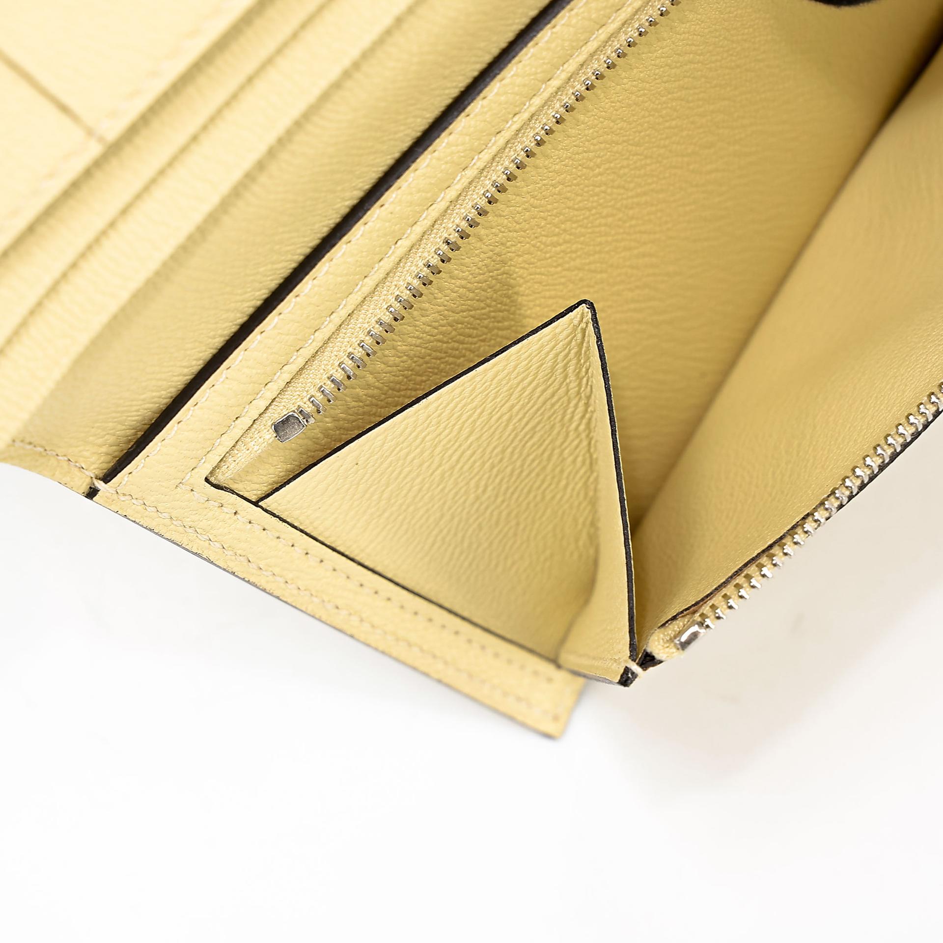 Unused ( Rank NS )  HERMÈS  Bearn Souffle wallet Vanille (Y1) Ombre (1B) Matte Alligator Lizard Palladium hardware C (2018) - 19