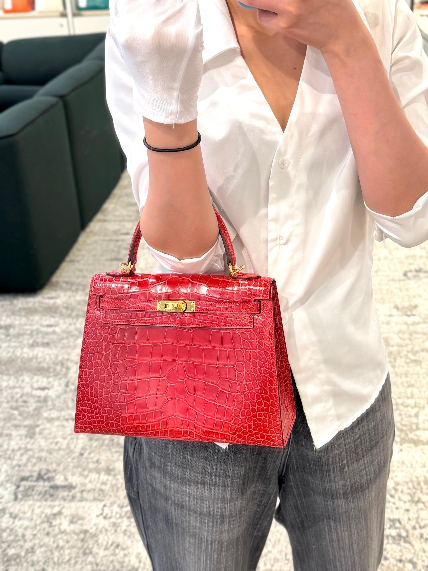 ランク A HERMÈS エルメス ケリー25 セリエ ルージュクー (S3) クロコダイル アリゲーター リセ ゴールド金具 C刻印 - 3