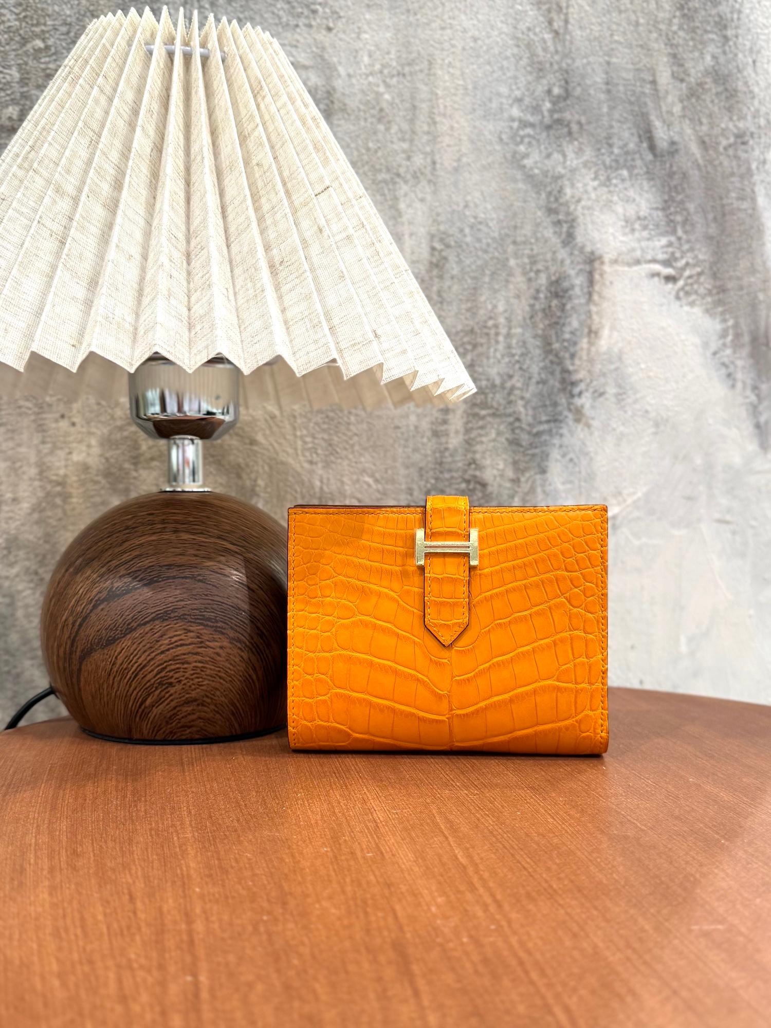 Unused ( Rank NS ) HERMÈS Bearn Compact wallet Apricot (I9) Matte Alligator Gold hardware D (2019) - 4