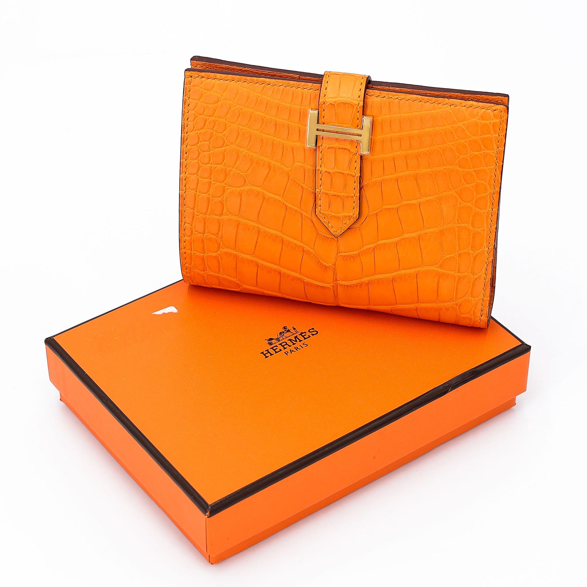 Unused ( Rank NS ) HERMÈS Bearn Compact wallet Apricot (I9) Matte Alligator Gold hardware D (2019) - 3