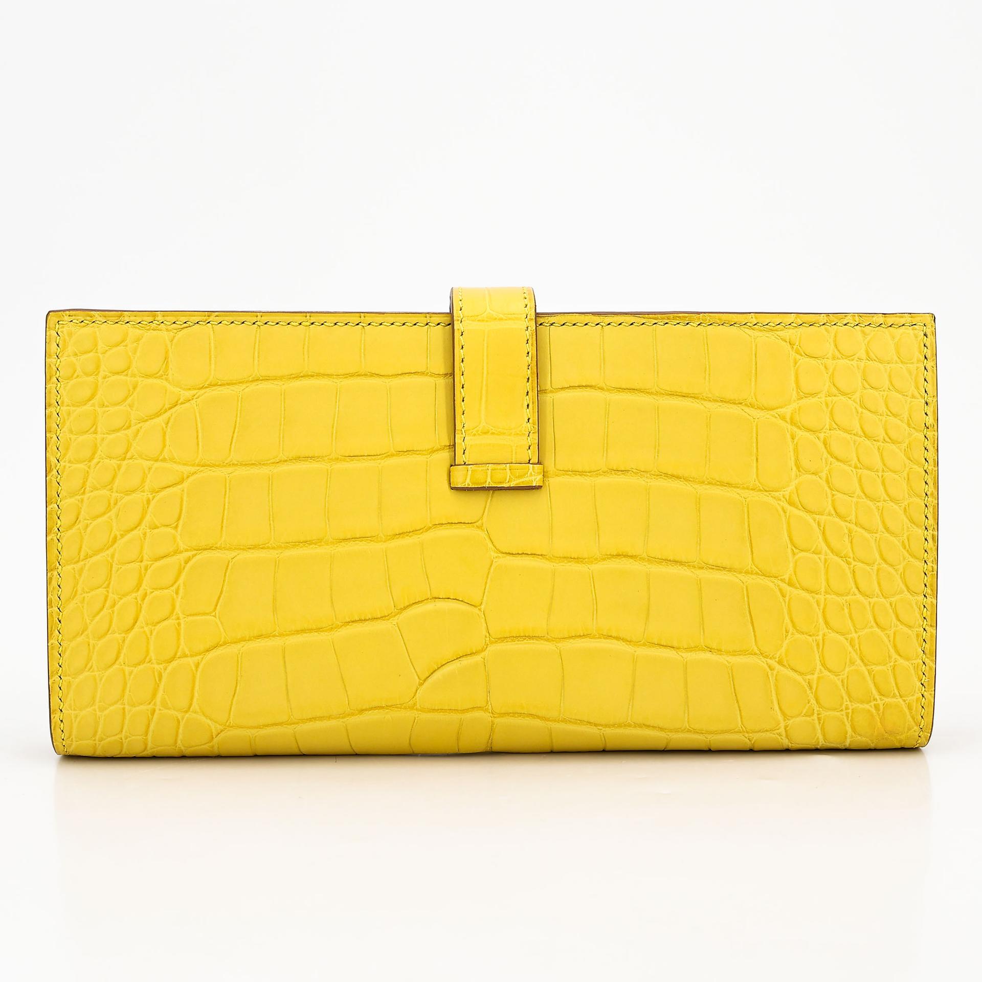 未使用保存品  HERMÈS 愛馬仕  Bearn Souffle 長款錢包 M9 金盞黃 Mimosa □ 短吻鱷 霧面 銀扣 D刻 2019年 - 2
