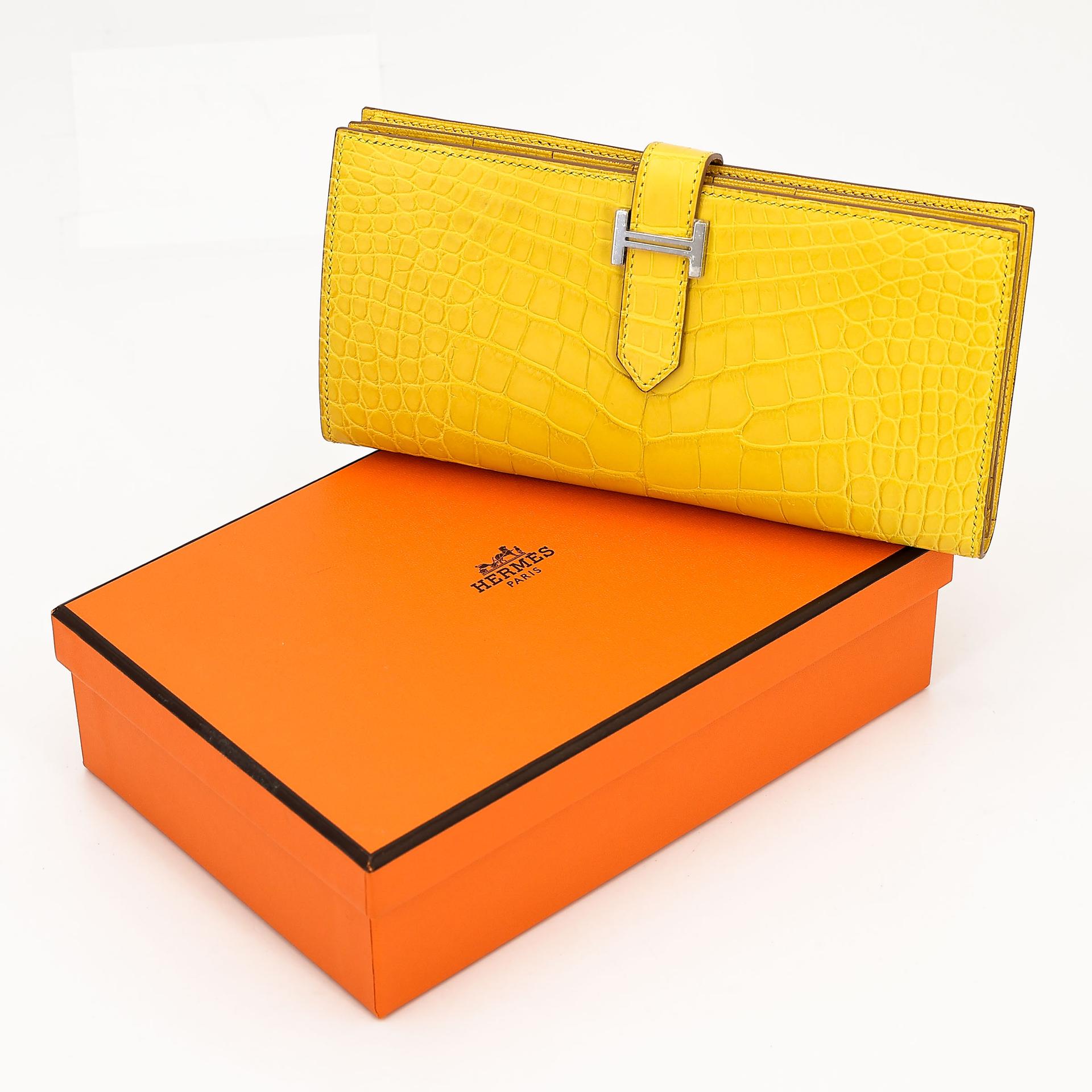 未使用保存品  HERMÈS 愛馬仕  Bearn Souffle 長款錢包 M9 金盞黃 Mimosa □ 短吻鱷 霧面 銀扣 D刻 2019年 - 21