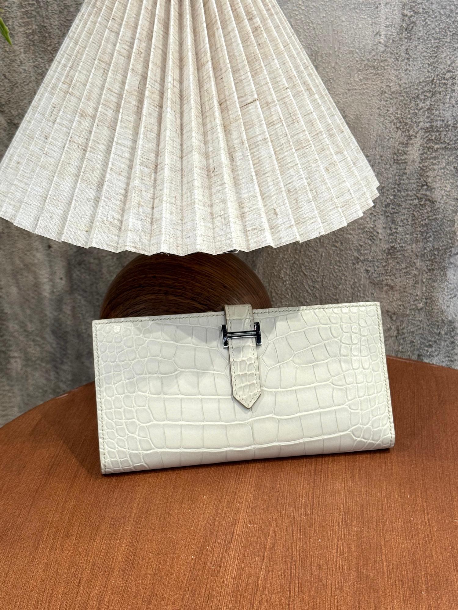Very Good ( Rank A)  HERMÈS  Bearn Souffle wallet Beton (8L) Matte Alligator Palladium hardware A (2017) - 3