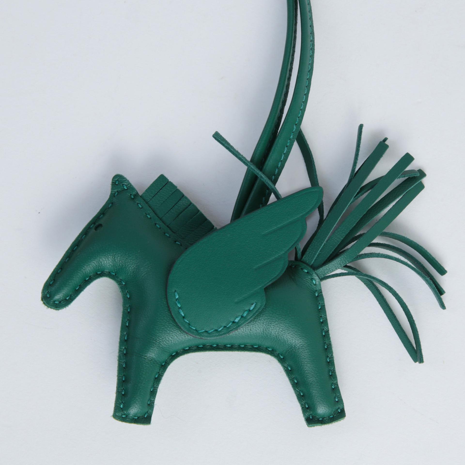 Excellent ( Rank SA ) HERMÈS Rodeo Pegase PM Vert Moyen (65) Agneau W (2024) - 3