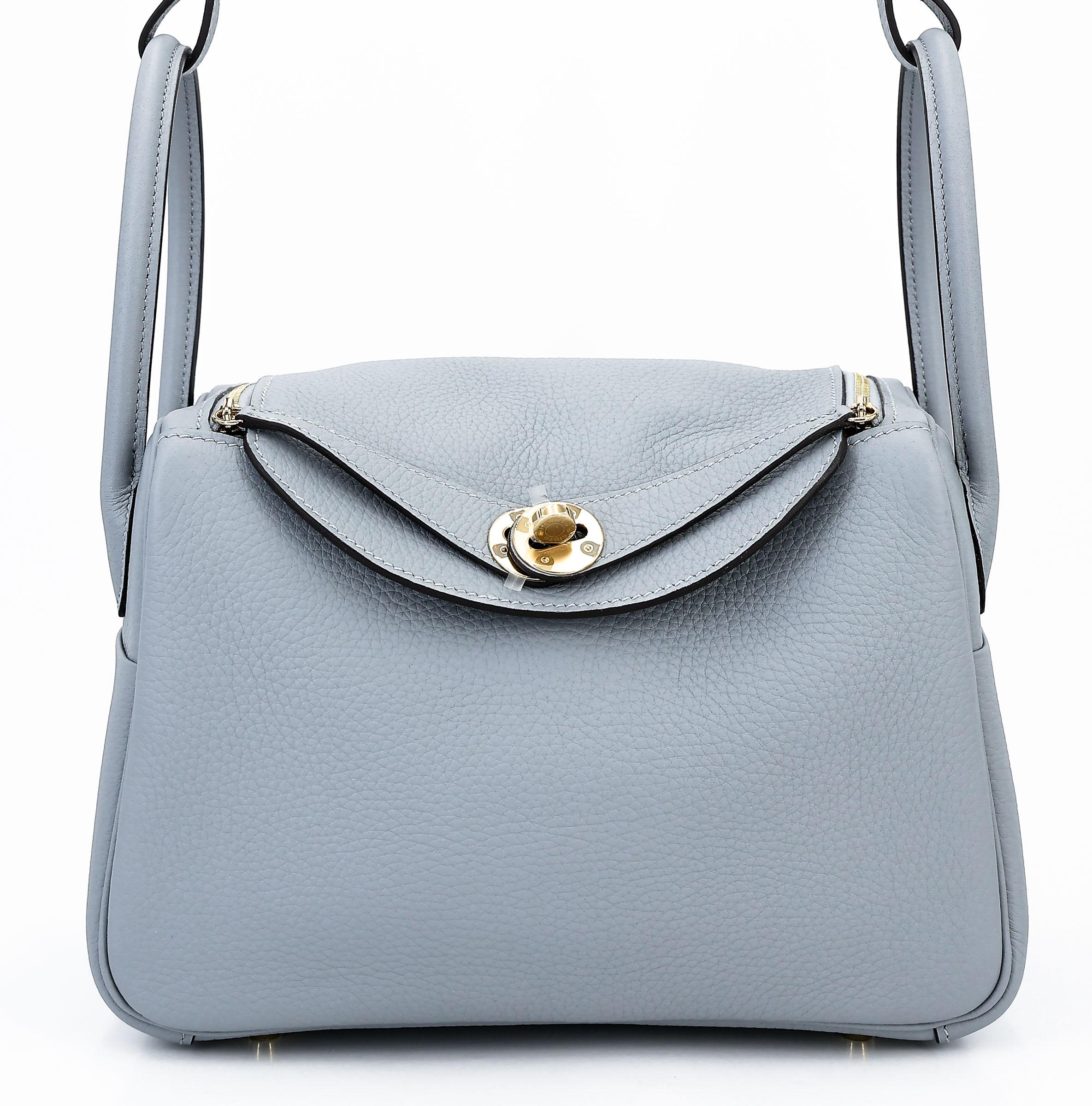 Brand New ( Rank N ) HERMÈS Lindy 26 Gris Pantin (P0) Clemence Permabrass hardware K (2025) - 1