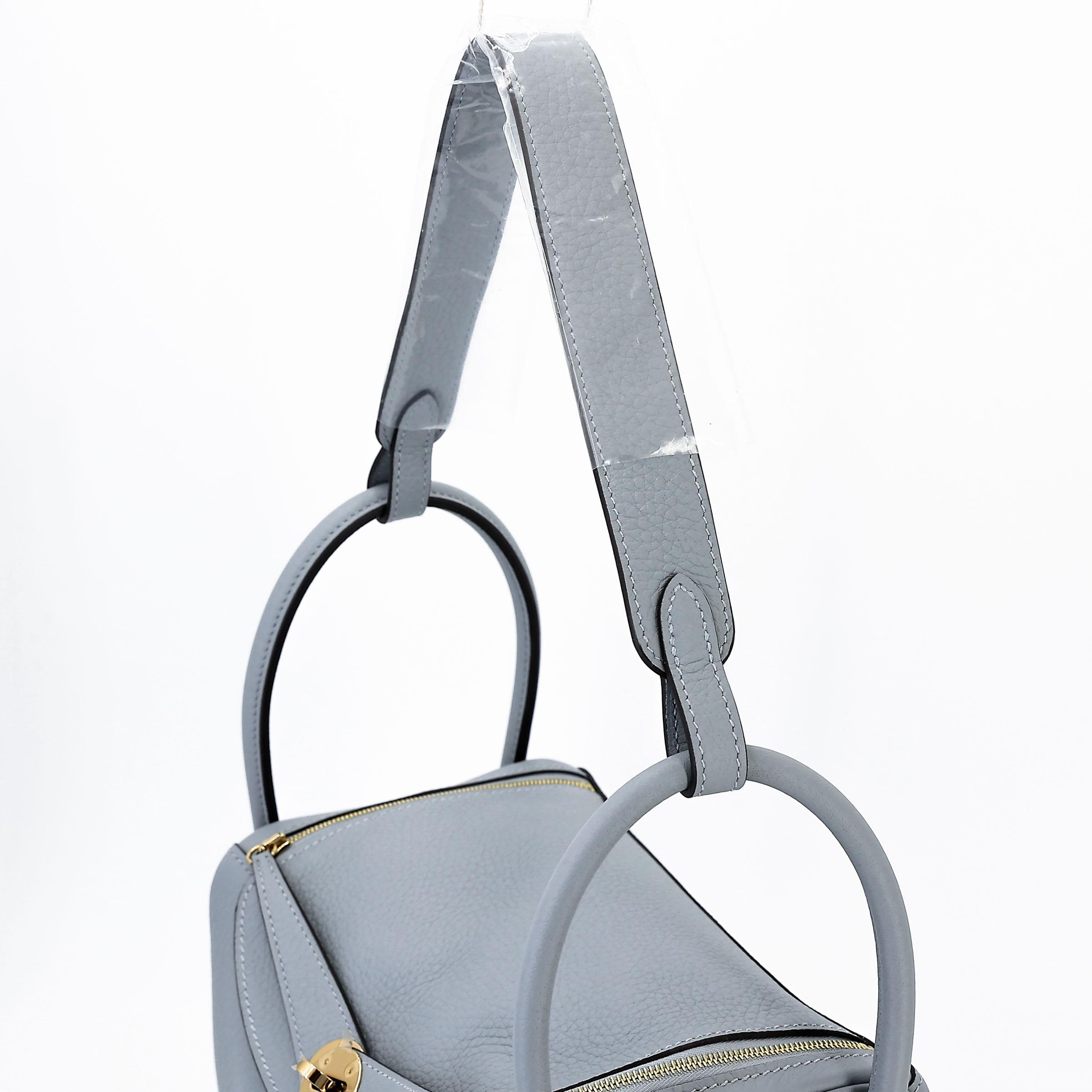 Brand New ( Rank N ) HERMÈS Lindy 26 Gris Pantin (P0) Clemence Permabrass hardware K (2025) - 5