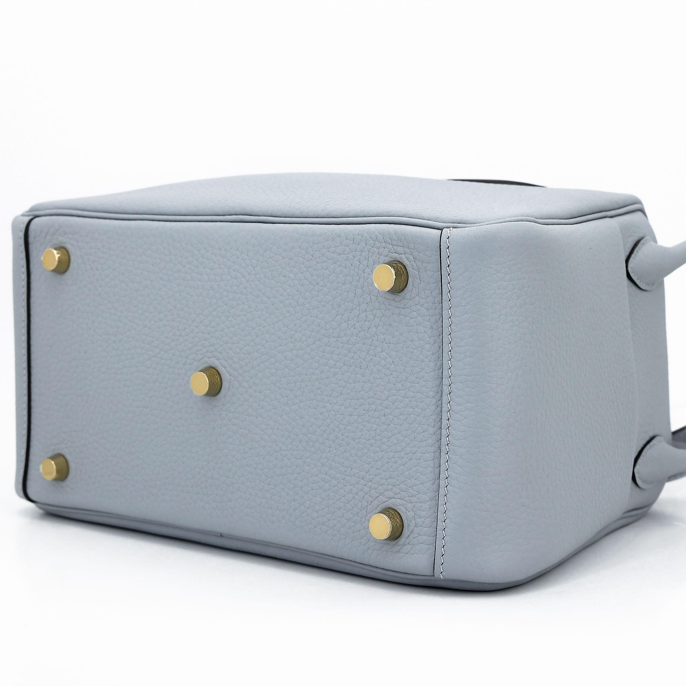 Brand New ( Rank N ) HERMÈS Lindy 26 Gris Pantin (P0) Clemence Permabrass hardware K (2025) - 6