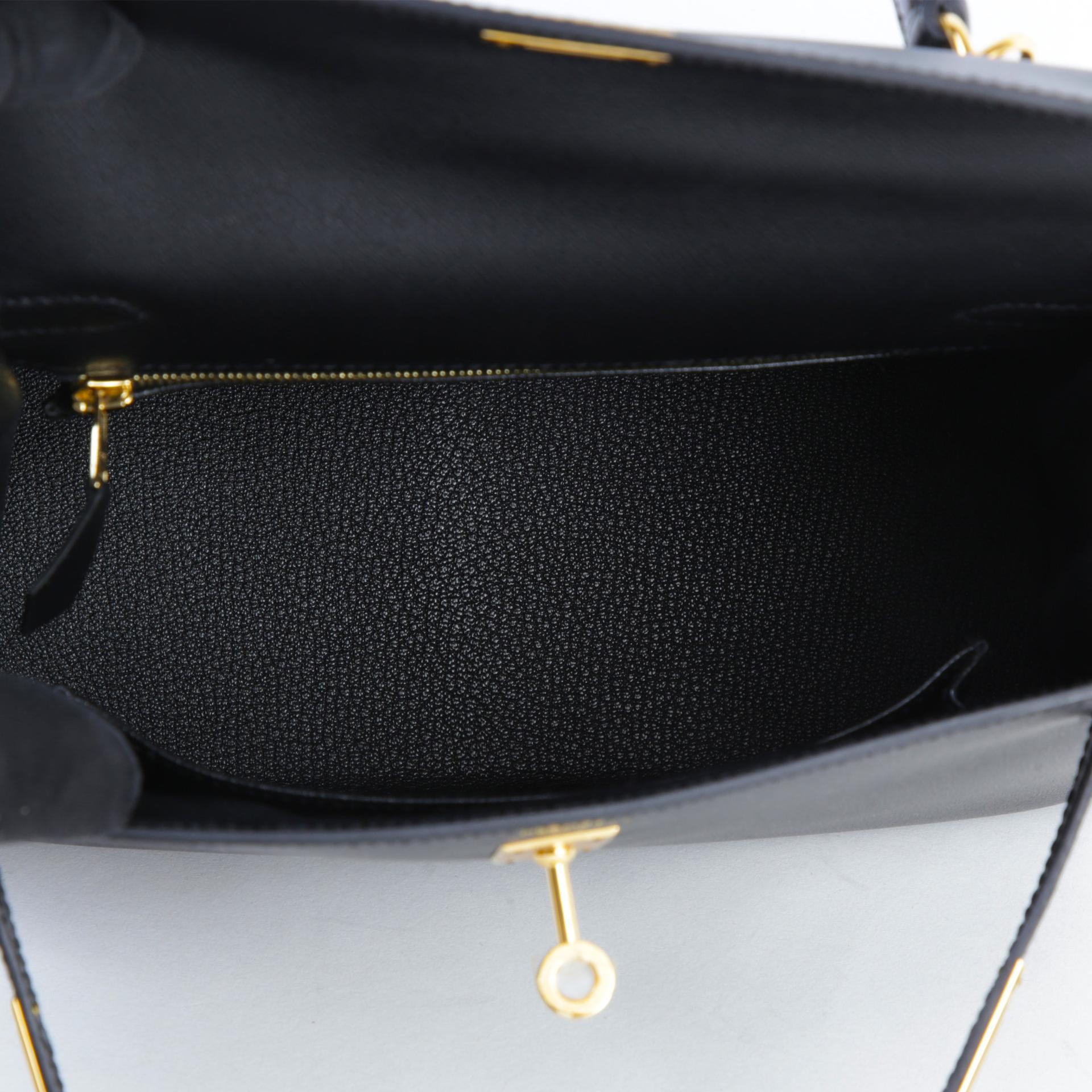 Excellent ( Rank SA ) HERMÈS Kelly 25 Sellier Touch Noir (89) Shiny Alligator Madame Gold hardware Z (2021) - 11