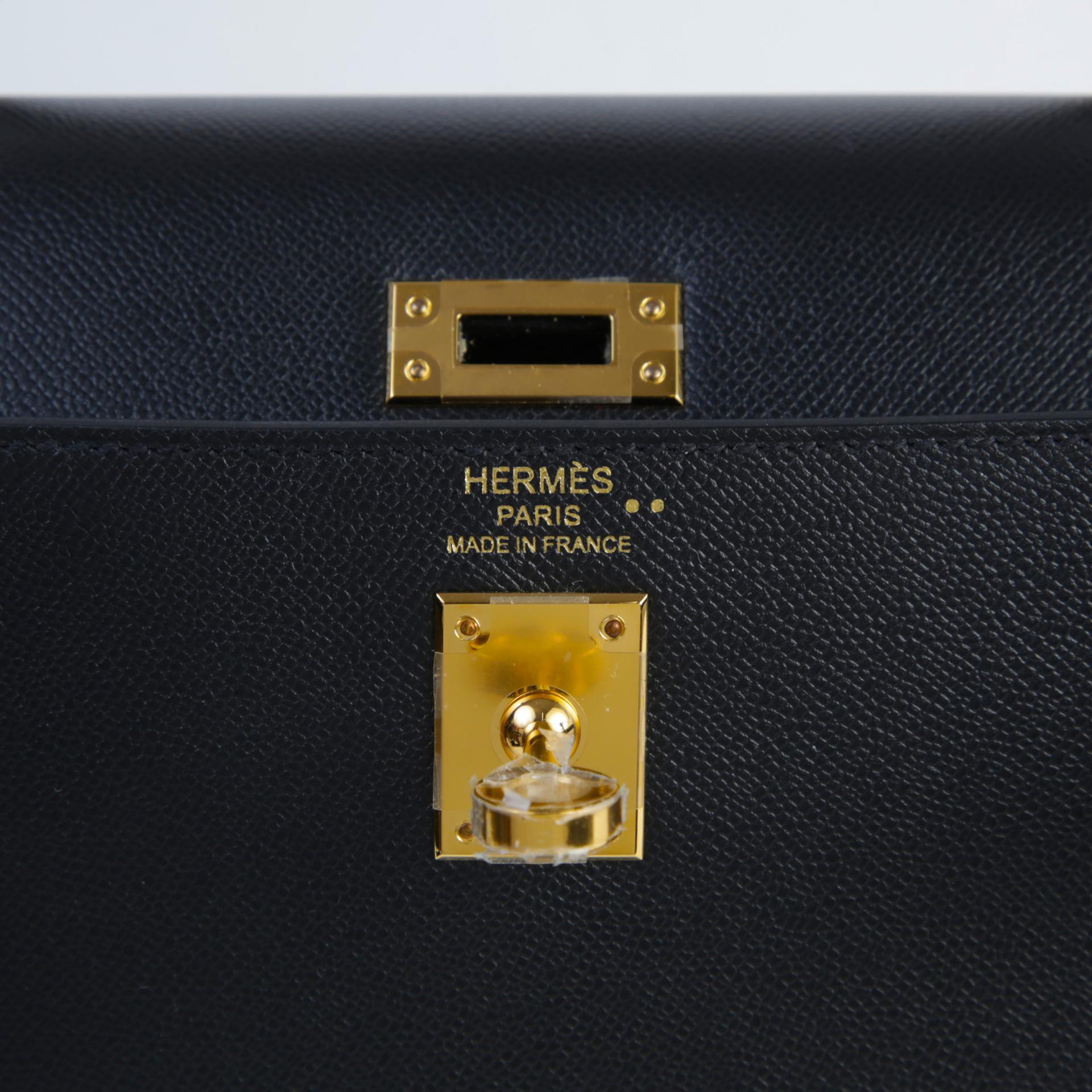 Excellent ( Rank SA ) HERMÈS Kelly 25 Sellier Touch Noir (89) Shiny Alligator Madame Gold hardware Z (2021) - 10