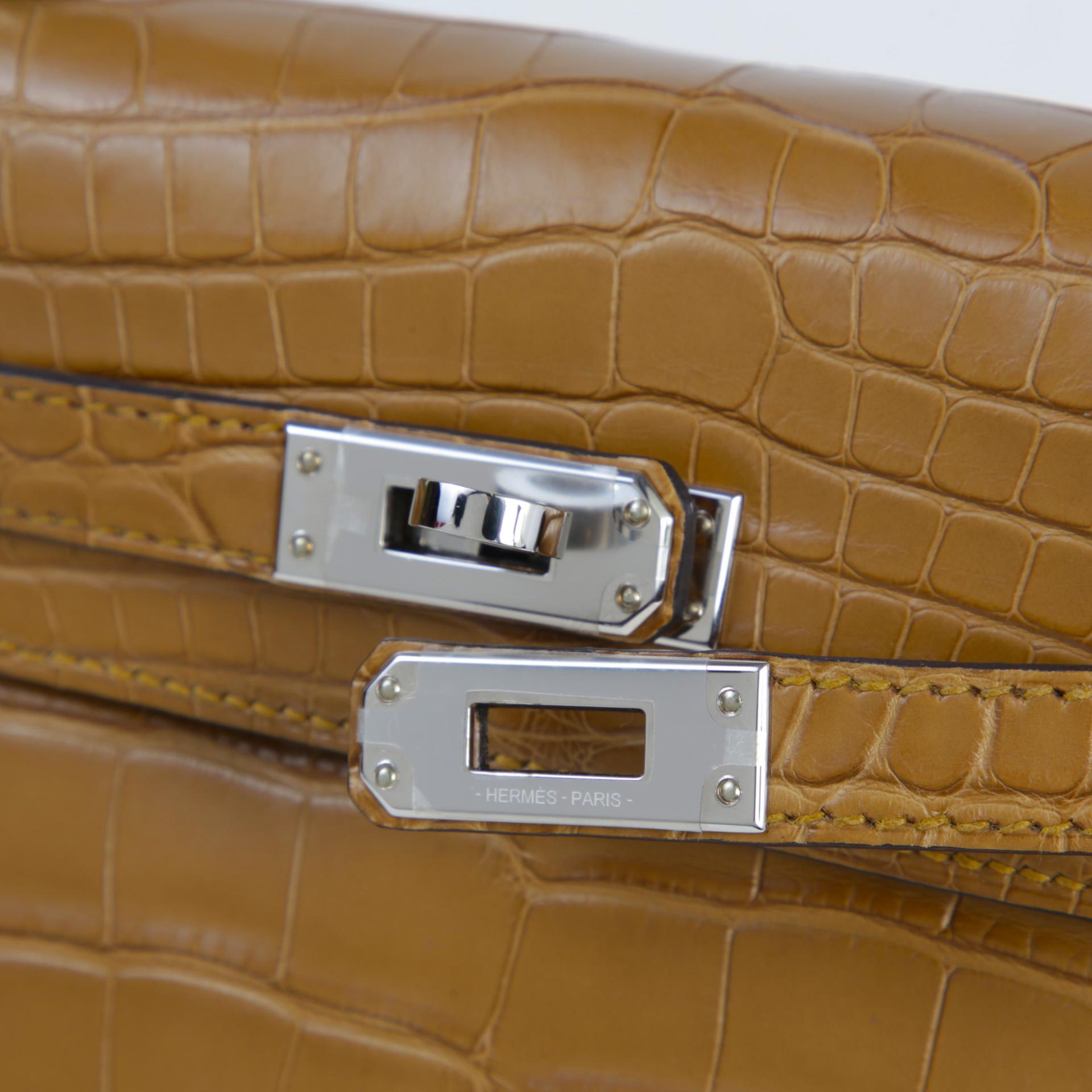 未使用保存品 HERMÈS 愛馬仕 Kelly 25 2H 大地色 Kraft □ 短吻鱷 霧面 銀扣 W刻 2024年 - 8