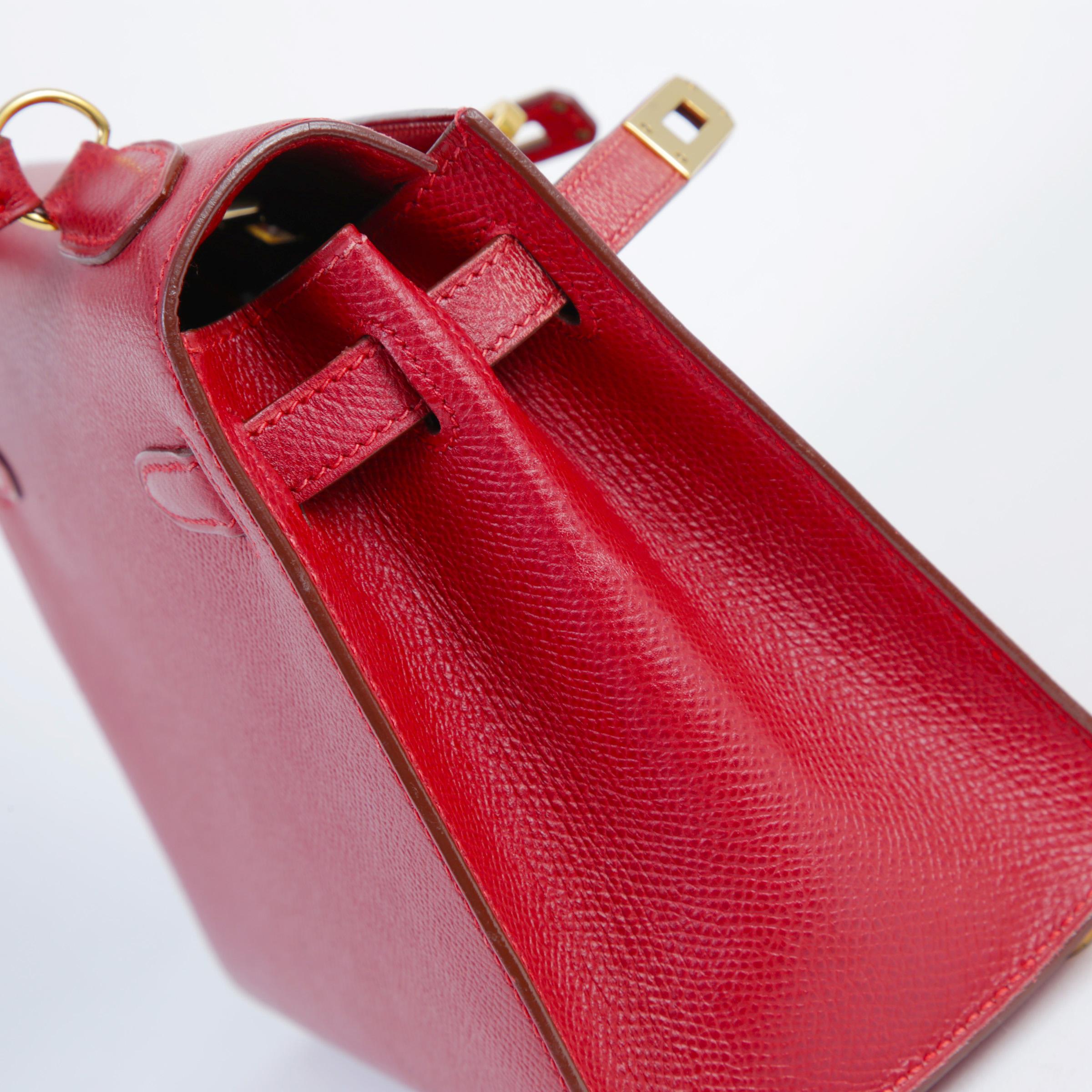 Good ( Rank AB) HERMÈS Vintage Mini Kelly 20 Rouge Vif (53) Gold hardware Circle Y (1995) - 10