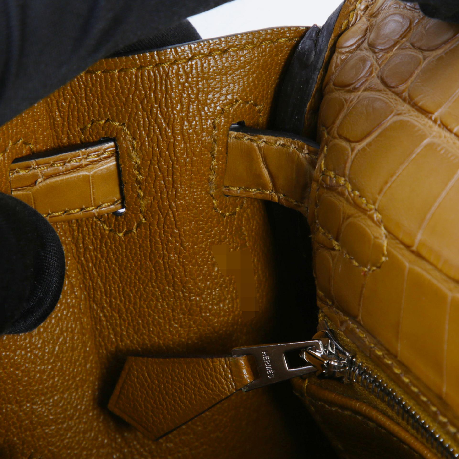 未使用保存品 HERMÈS 愛馬仕 Kelly 25 2H 大地色 Kraft □ 短吻鱷 霧面 銀扣 W刻 2024年 - 13