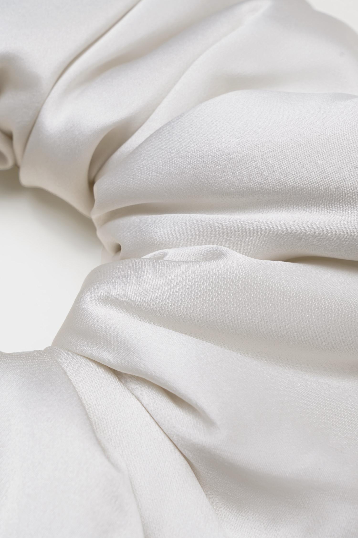 Brand New ( Rank N )Chouchou in Glint Night Scrunchie White Silk Cotton - 2