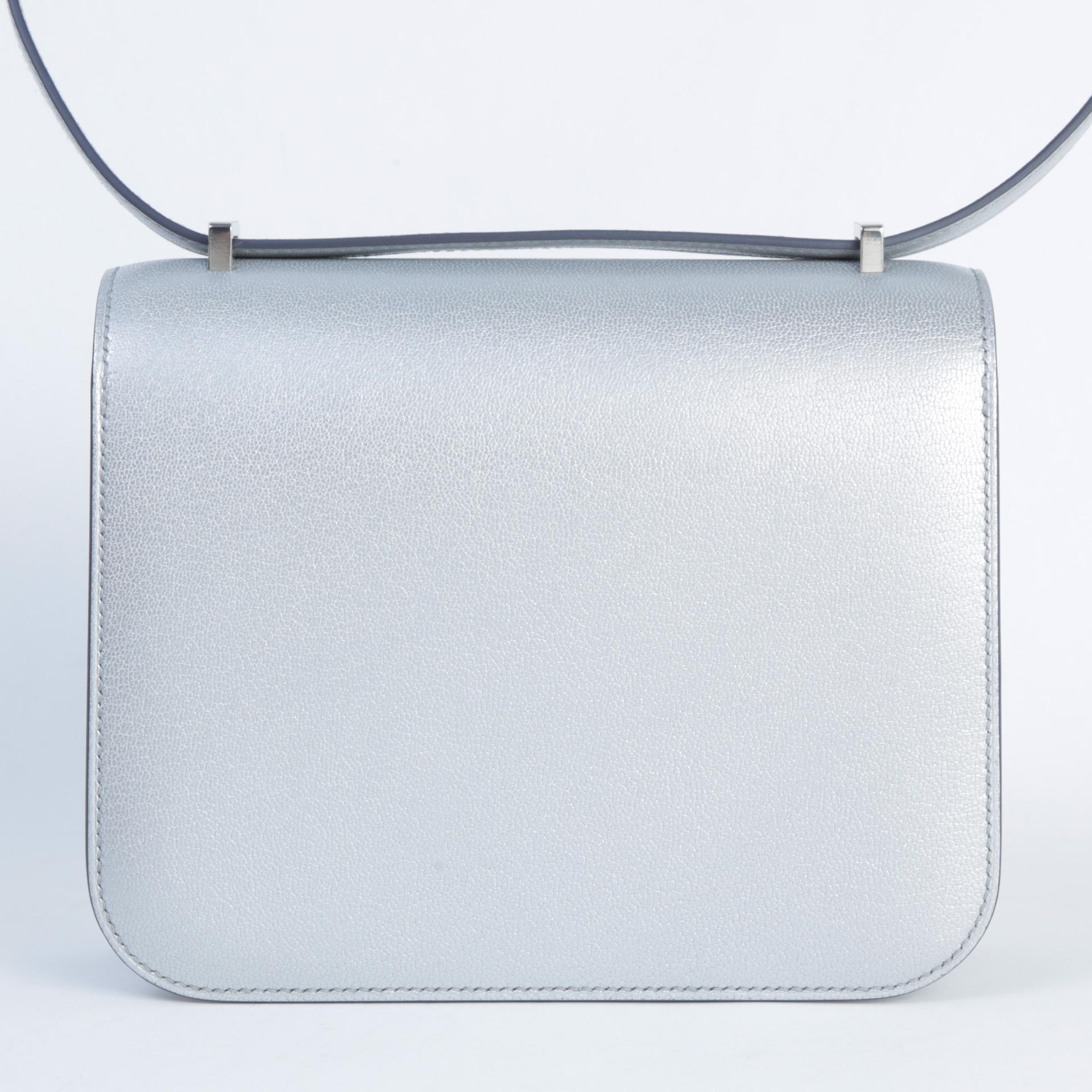 Constance Mini Argent (05)