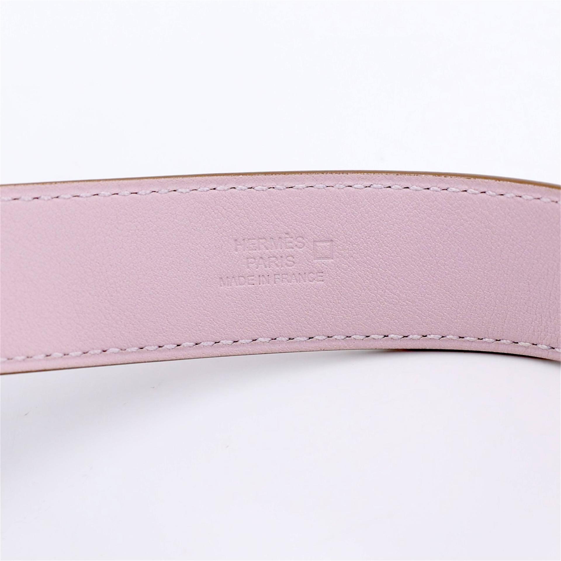 SA超美品 HERMÈS 愛馬仕 Kelly Twist PM T2  皮革手鐲 09 夢幻粉 Mauve Pale □ 短吻鱷 金扣 W刻 2024年 - 7