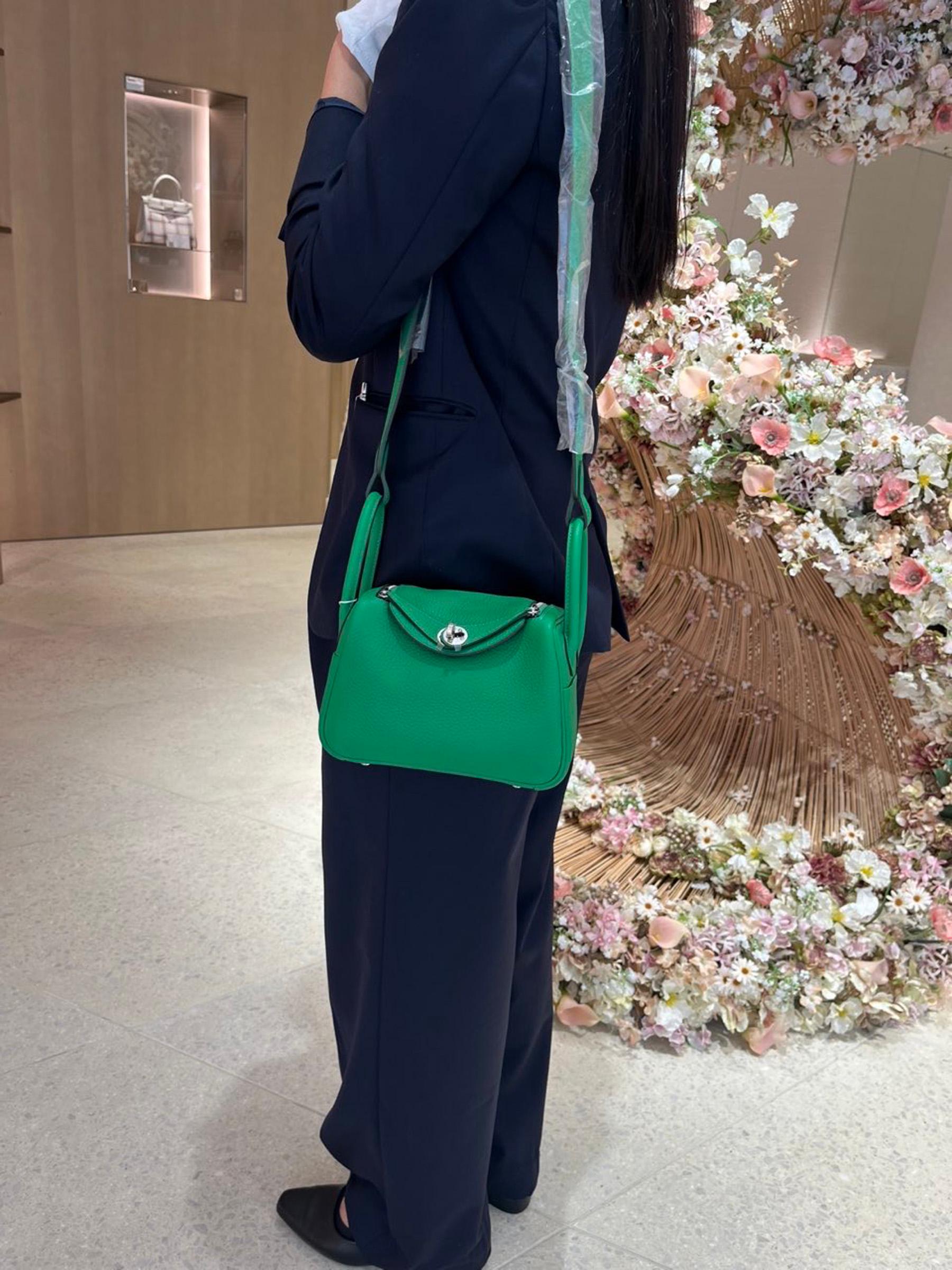 全新 HERMÈS 愛馬仕 Mini Lindy 二代 1K 竹子綠 Bamboo Clemence小牛皮 銀扣 W刻 2024年 - 12