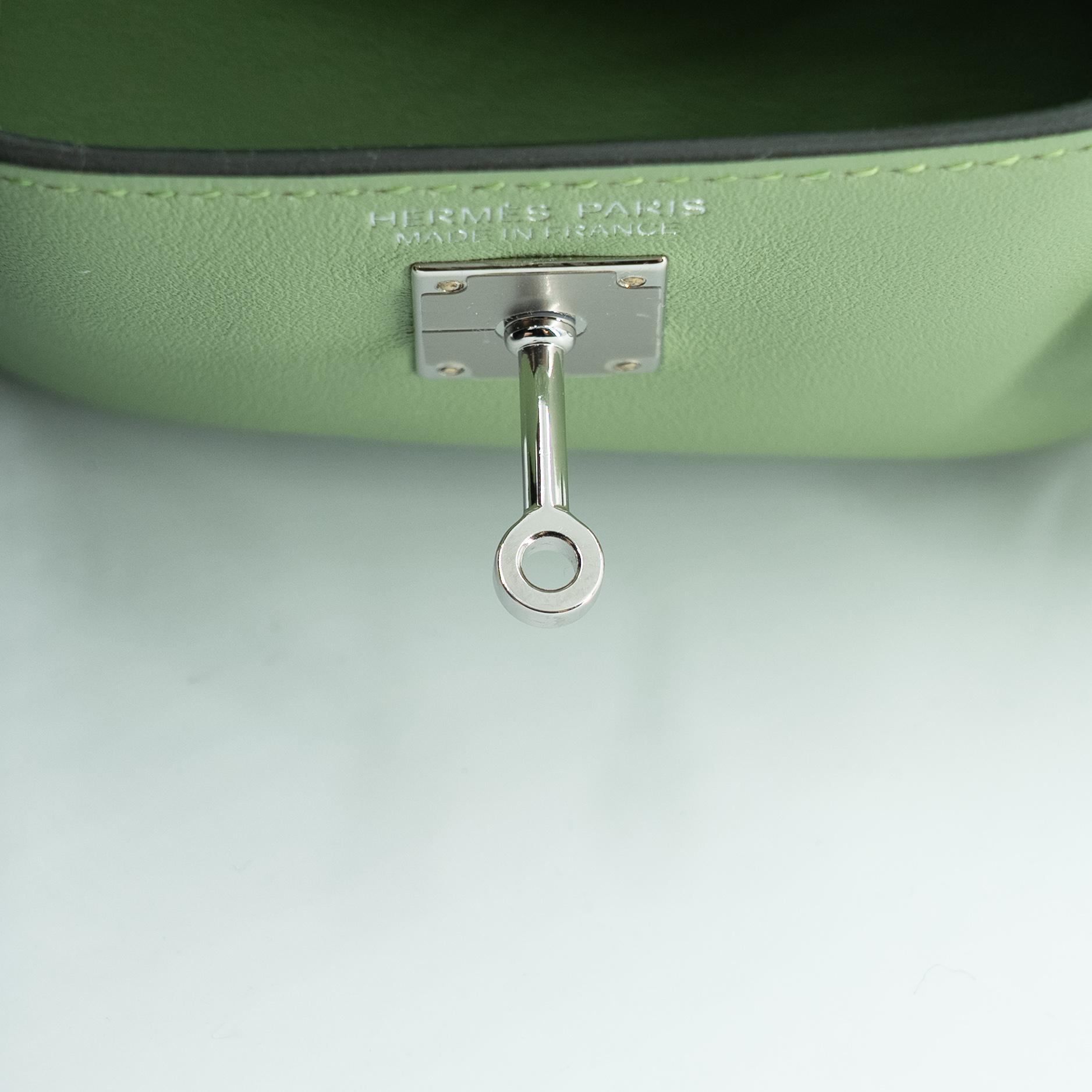 Excellent ( Rank SA ) HERMÈS Kelly Moove Vert Criquet (3I) Swift Palladium hardware W (2024) - 10