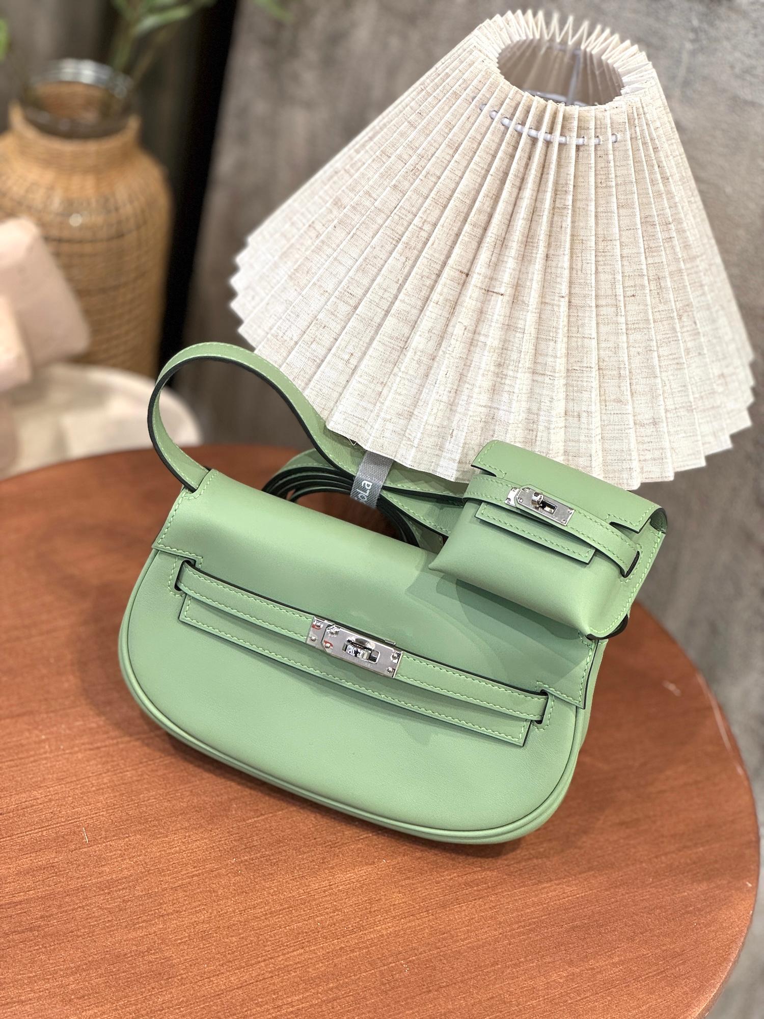 Excellent ( Rank SA ) HERMÈS Kelly Moove Vert Criquet (3I) Swift Palladium hardware W (2024) - 3