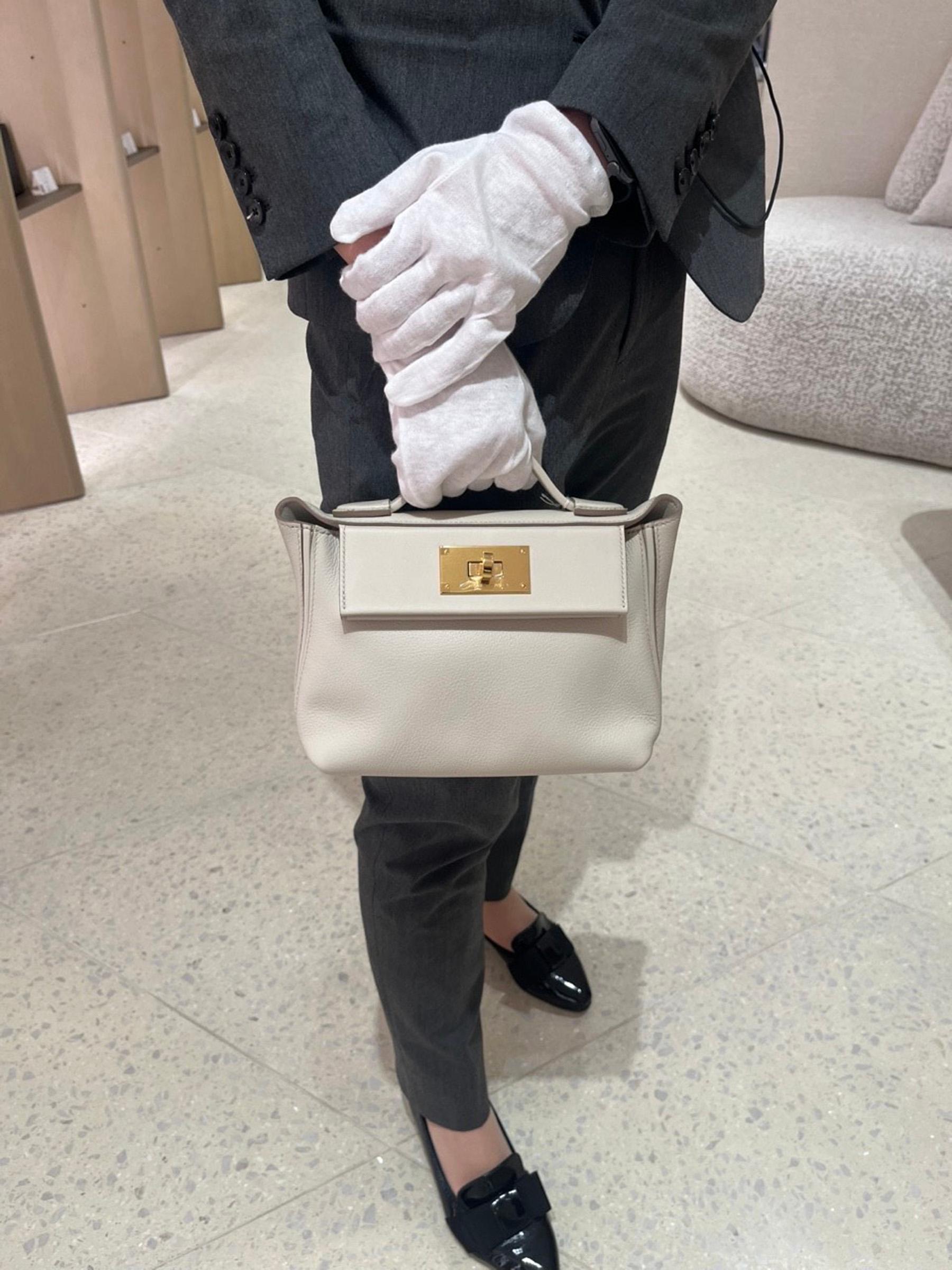 Brand New ( Rank N )  HERMÈS  24/24 - 21 mini Beton (8L) Evercolor Swift Gold hardware W (2024) - 16