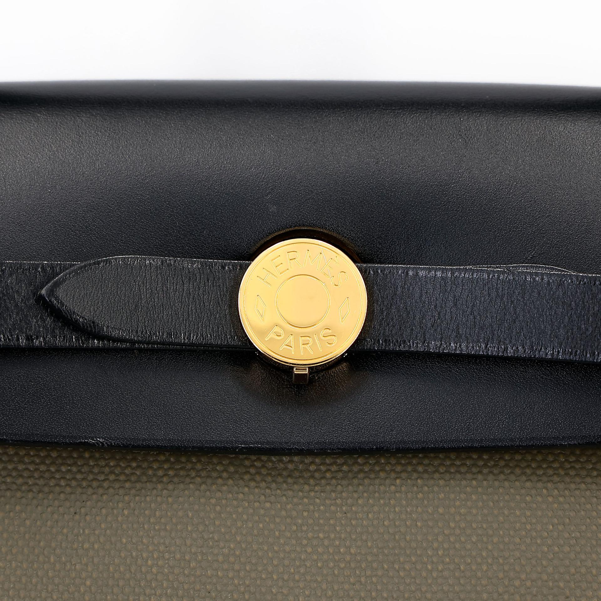 Very Good ( Rank A) HERMÈS Herbag Zip 31 PM Vert Bronze (60) Noir (89) Canvas Vache Hunter Gold hardware Z (2021) - 31