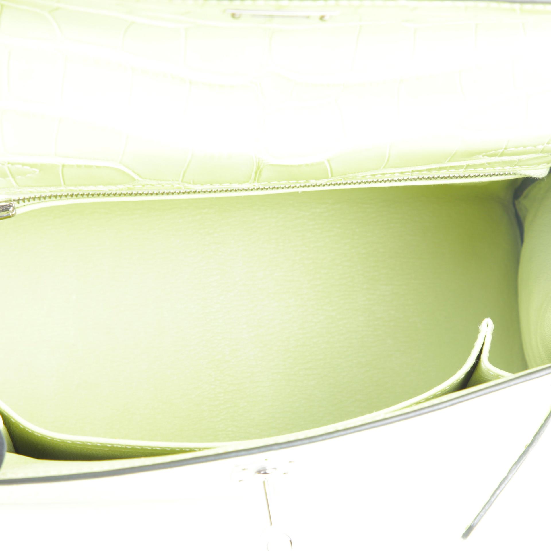 Very Good ( Rank A) HERMÈS Kelly 25 Jaune Bourgeon (R9) Matte Alligator Palladium hardware Z (2021) - 10