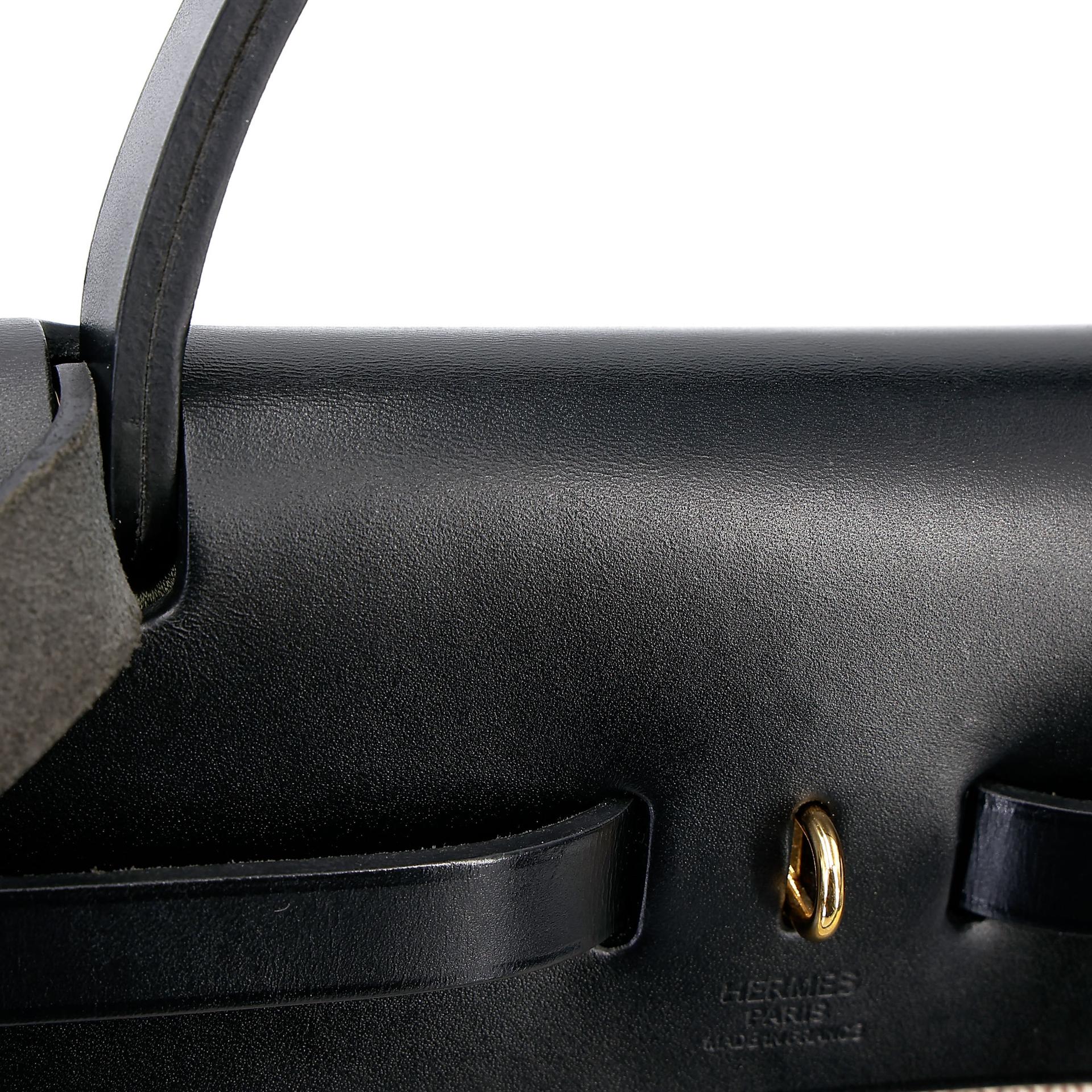 Very Good ( Rank A) HERMÈS Herbag Zip 31 PM Vert Bronze (60) Noir (89) Canvas Vache Hunter Gold hardware Z (2021) - 19