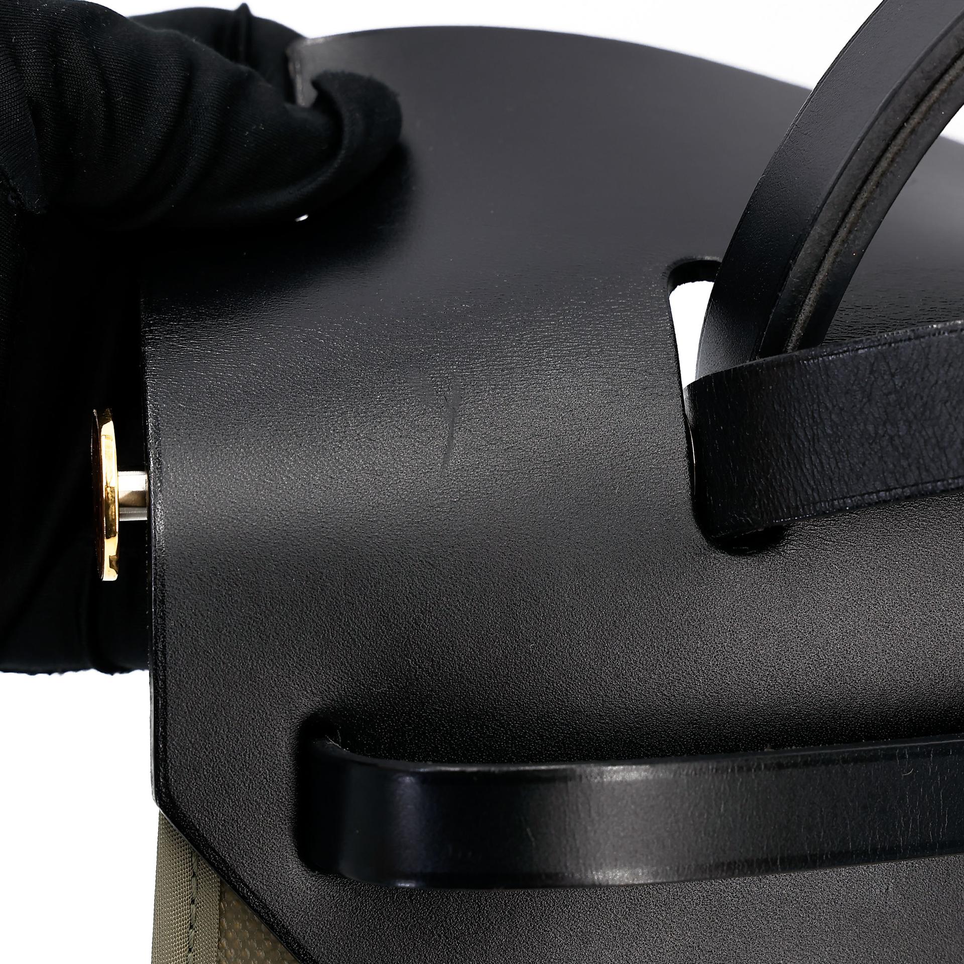 Very Good ( Rank A) HERMÈS Herbag Zip 31 PM Vert Bronze (60) Noir (89) Canvas Vache Hunter Gold hardware Z (2021) - 22
