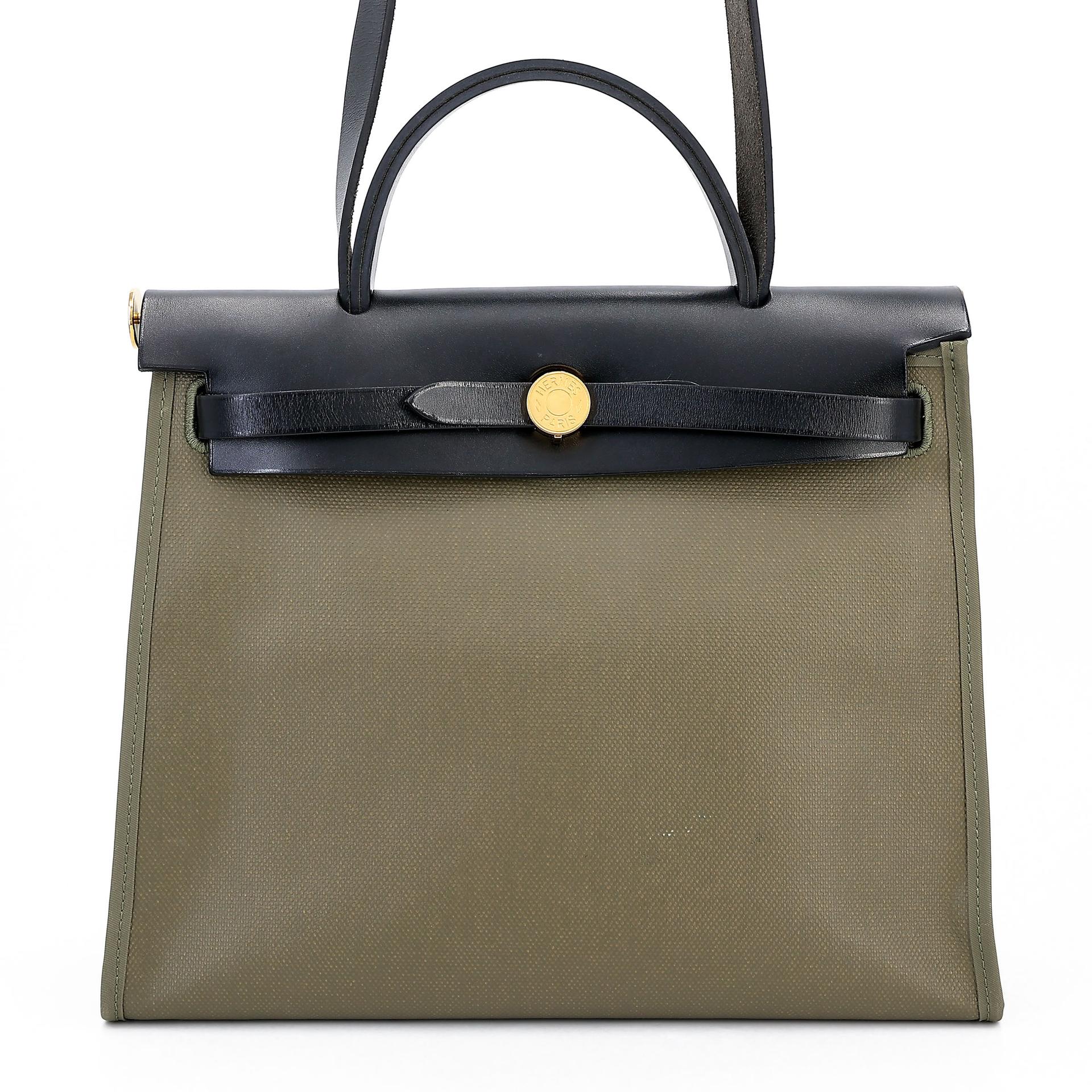 Very Good ( Rank A) HERMÈS Herbag Zip 31 PM Vert Bronze (60) Noir (89) Canvas Vache Hunter Gold hardware Z (2021) - 1