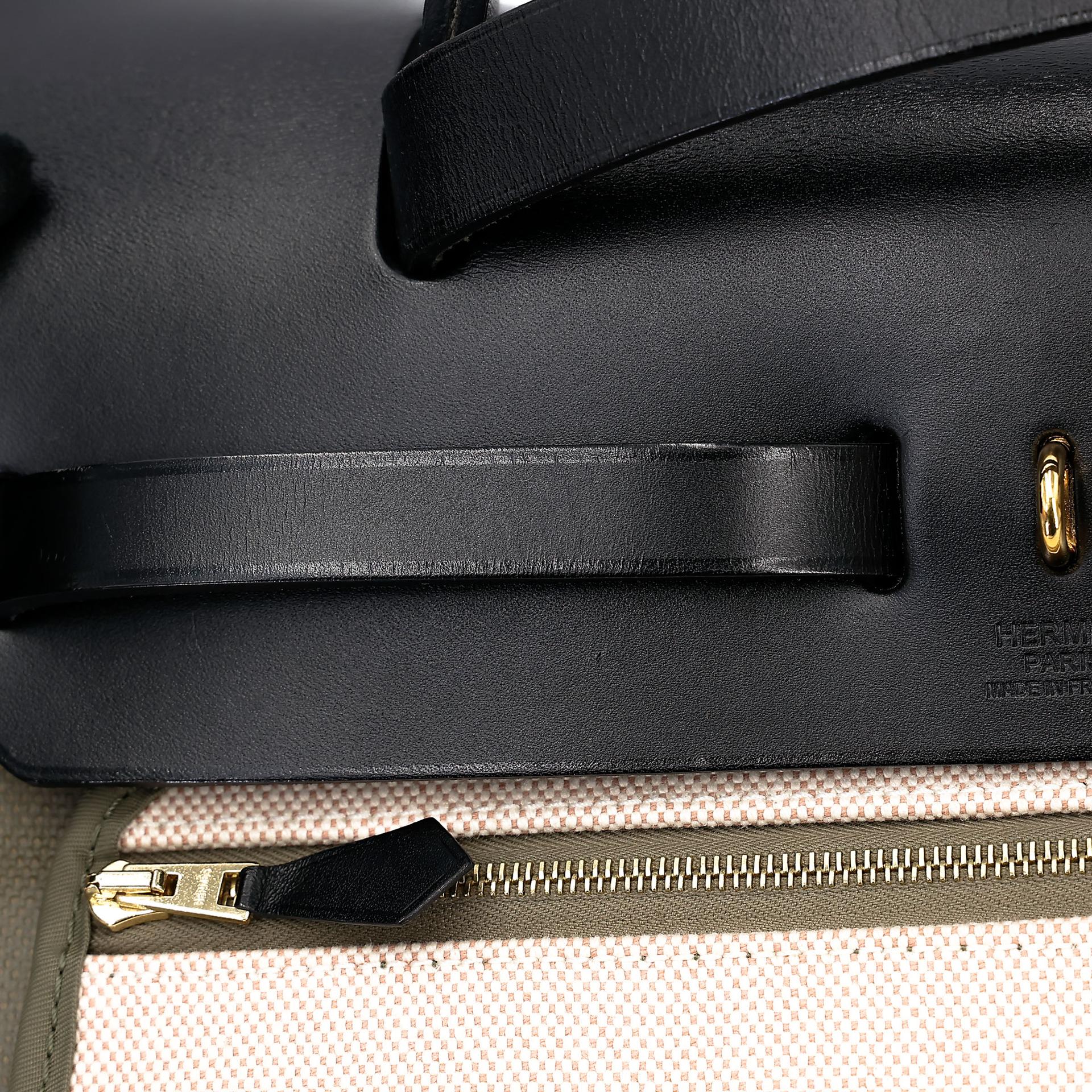 Very Good ( Rank A) HERMÈS Herbag Zip 31 PM Vert Bronze (60) Noir (89) Canvas Vache Hunter Gold hardware Z (2021) - 21