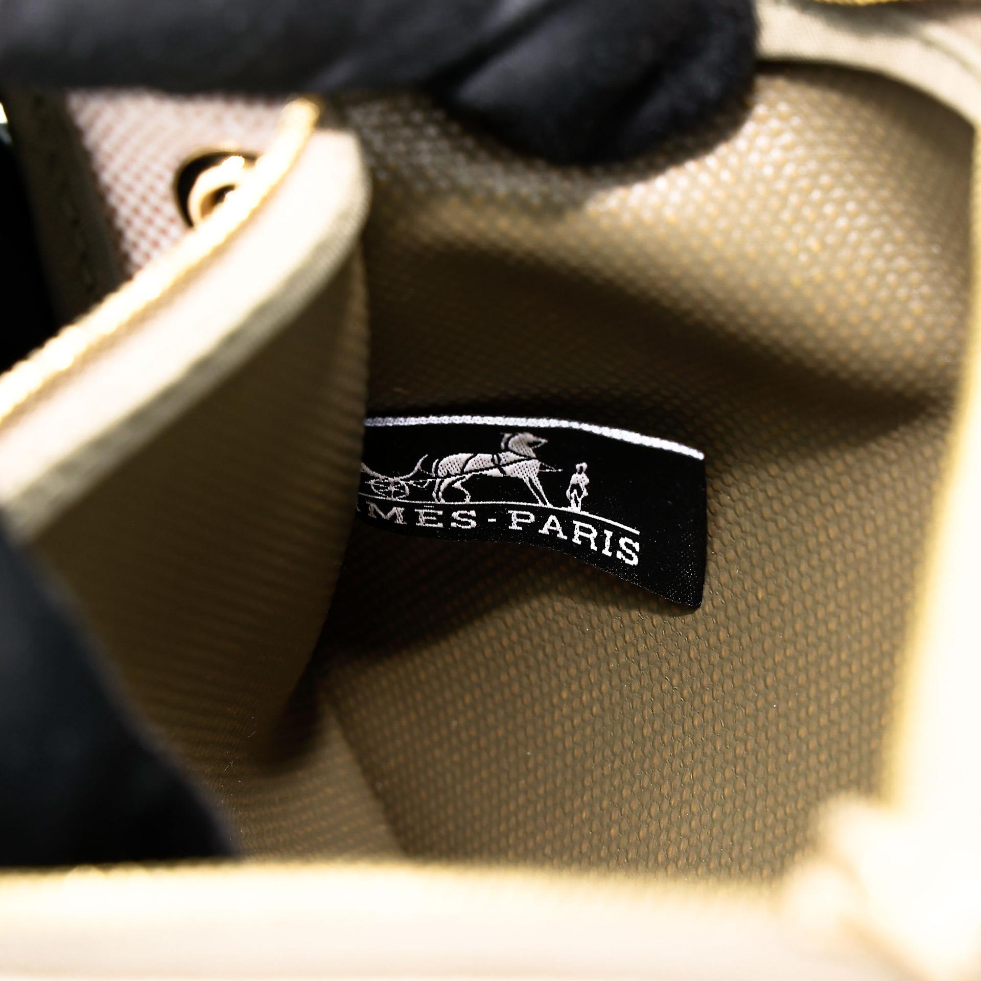 Very Good ( Rank A) HERMÈS Herbag Zip 31 PM Vert Bronze (60) Noir (89) Canvas Vache Hunter Gold hardware Z (2021) - 46