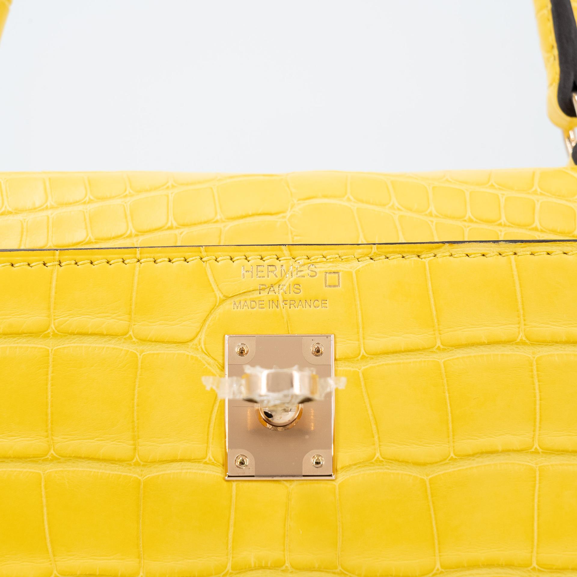 Unused ( Rank NS ) HERMÈS Kelly 25 Mimosa (M9) Matte Alligator Permabrass hardware U (2022) - 9