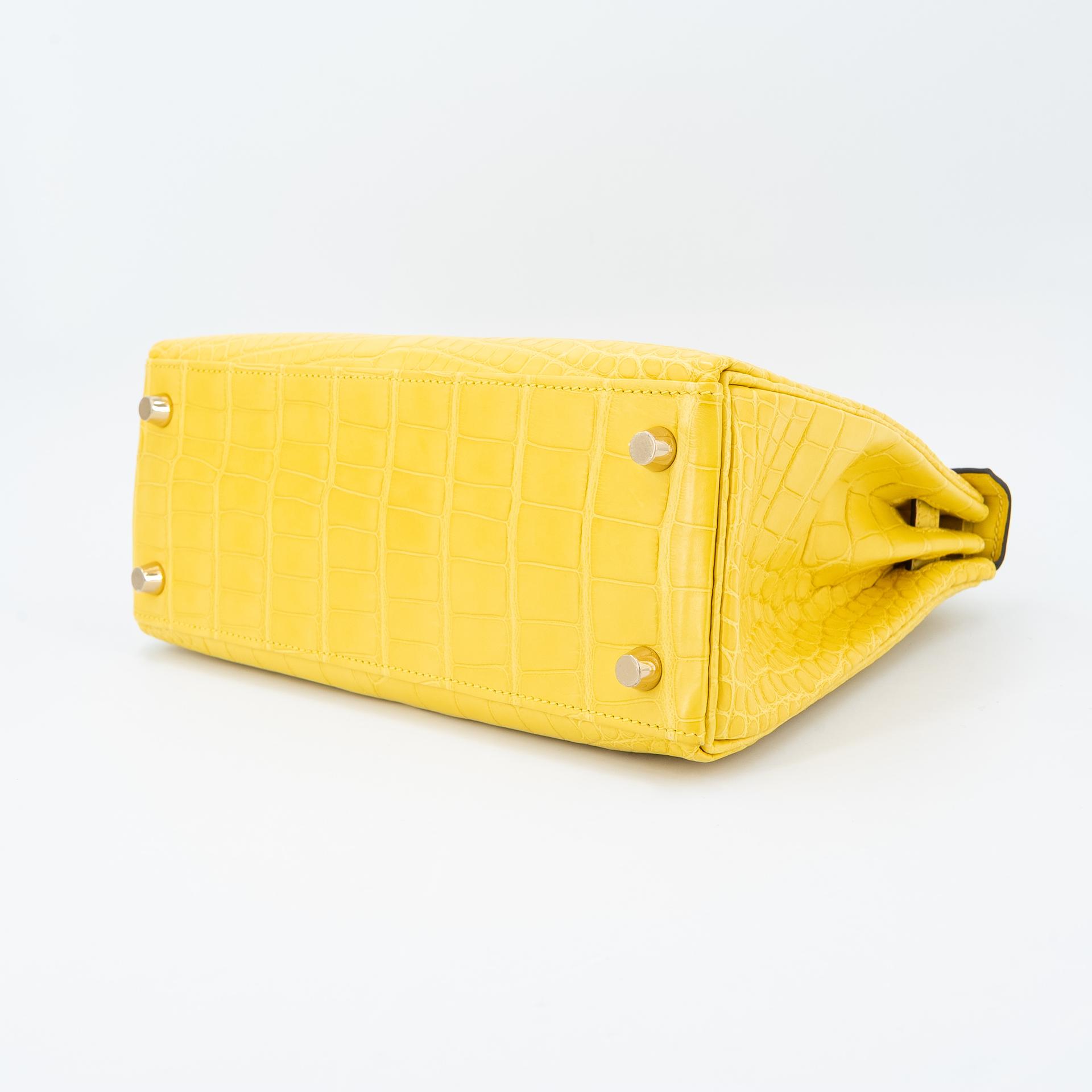 Unused ( Rank NS ) HERMÈS Kelly 25 Mimosa (M9) Matte Alligator Permabrass hardware U (2022) - 6