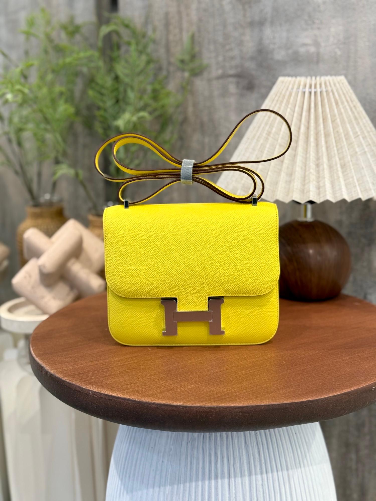 Unused ( Rank NS ) HERMÈS Constance Mini Lime (9R) Epsom Palladium hardware W (2024) - 4