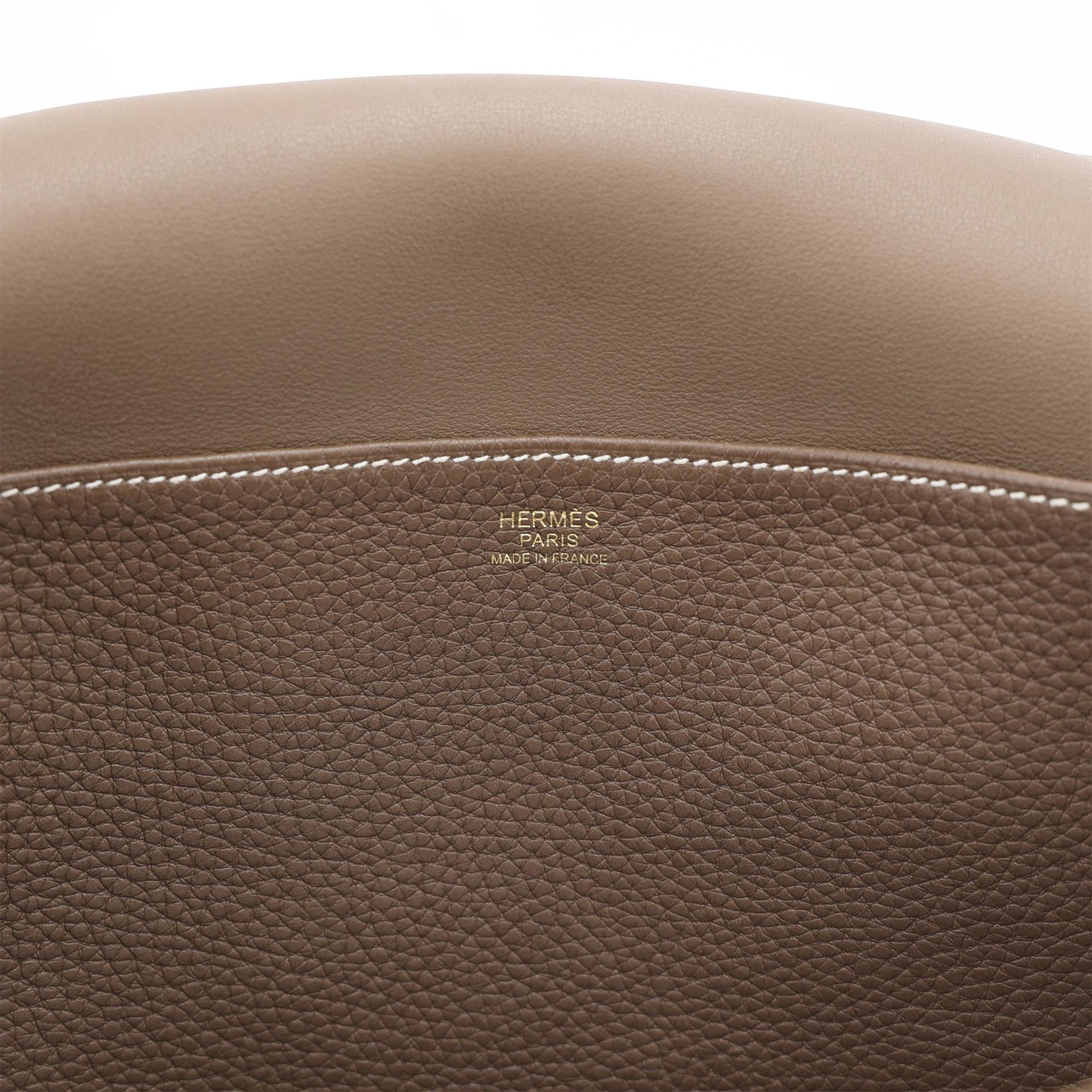 Very Good ( Rank A) HERMÈS Halzan 31 Etoupe (18) Clemence Gold hardware Z (2021) - 12
