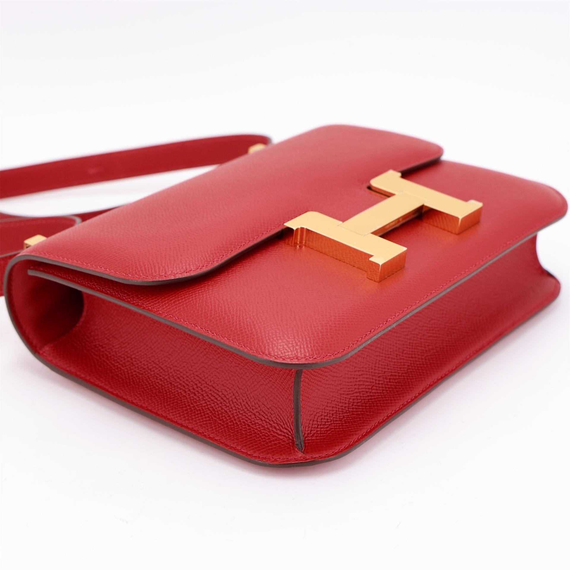 未使用保存品 HERMÈS 愛馬仕 Constance 康康 24 Q5 國旗紅 Rouge Casaque Epsom牛皮 金扣 U刻 2022年 - 6
