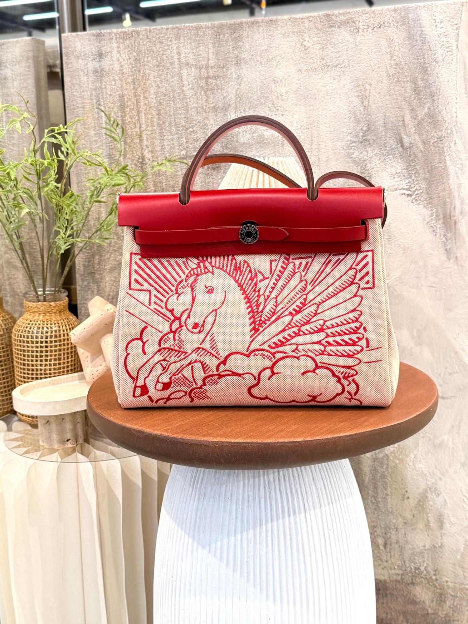 Excellent ( Rank SA ) HERMÈS Limited Edition Herbag Zip 31 PM Pegase Pop Rouge Piment (5X) Vache Hunter Canvas Palladium hardware Z (2021) - 3