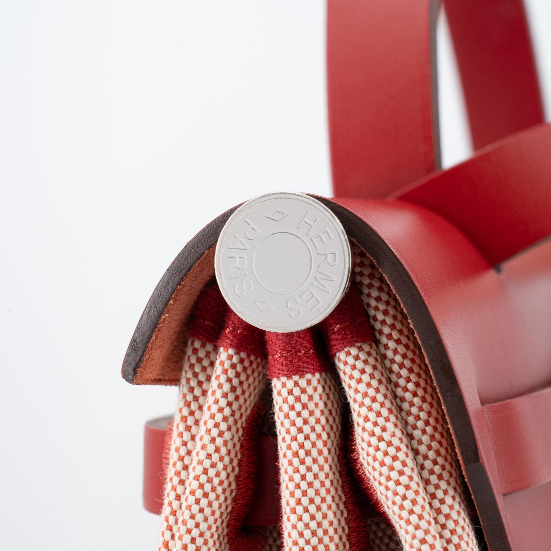 Excellent ( Rank SA ) HERMÈS Limited Edition Herbag Zip 31 PM Pegase Pop Rouge Piment (5X) Vache Hunter Canvas Palladium hardware Z (2021) - 12