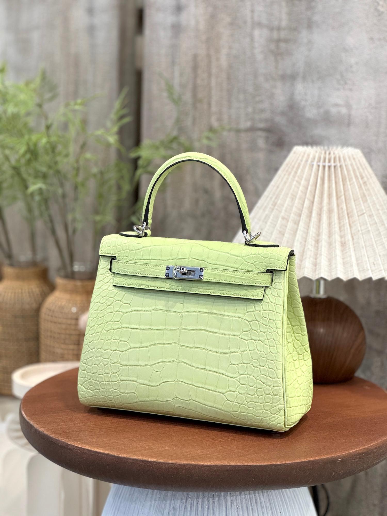 Unused ( Rank NS ) HERMÈS Kelly 25 Jaune Bourgeon (R9) Matte Alligator Palladium hardware B (2023) - 4