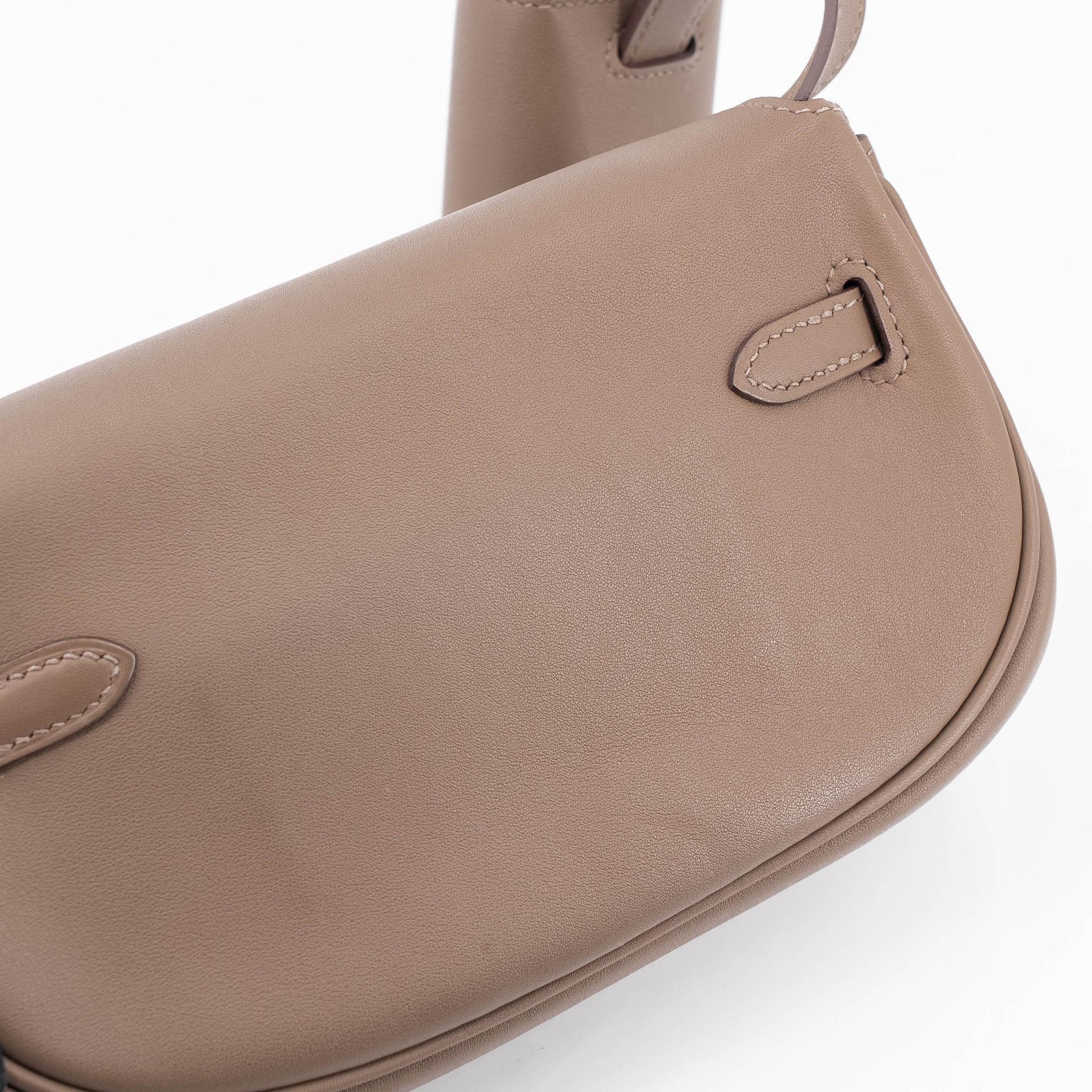 Excellent ( Rank SA ) HERMÈS Kelly Moove Etoupe (18) Swift Gold hardware B (2023) - 26