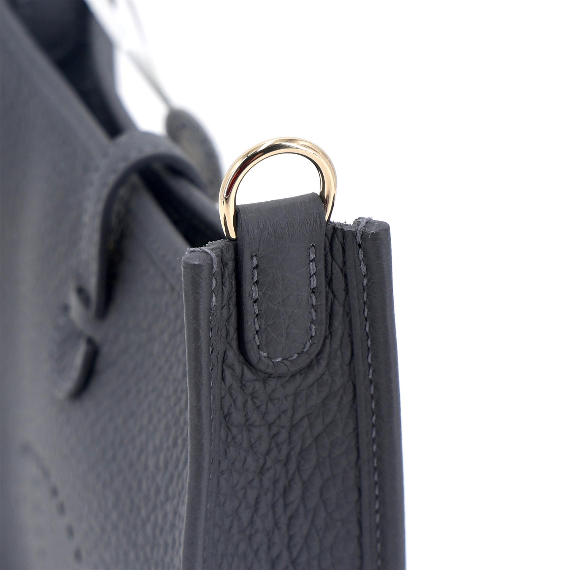 全新 HERMÈS 愛馬仕 Mini Evelyne 16 Amazone 112cm 85 石板灰 Ardoise Clemence小牛皮 香檳金扣 W刻 2024年 - 9